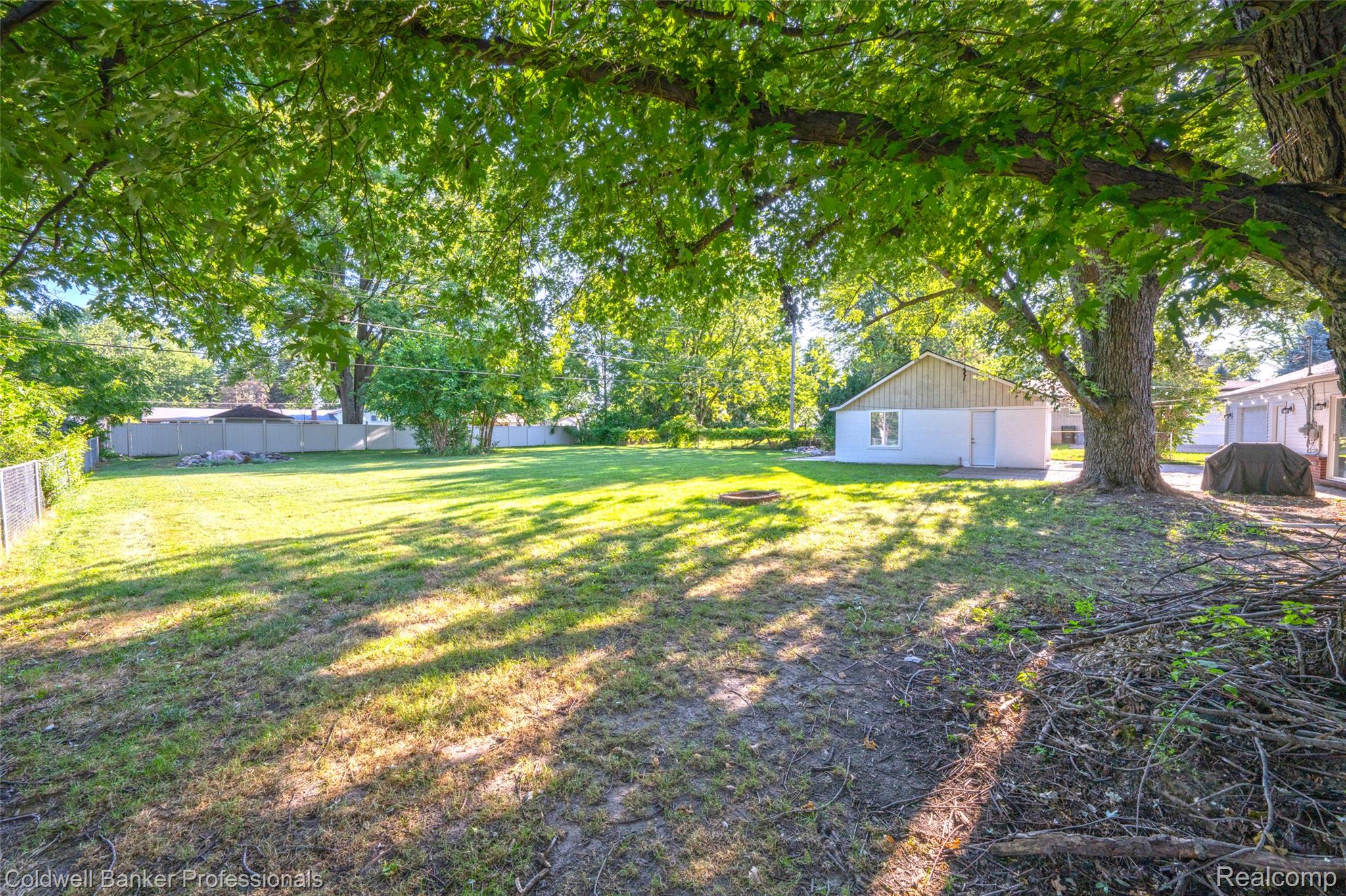 5475 Botsford Avenue Property Photo 42
