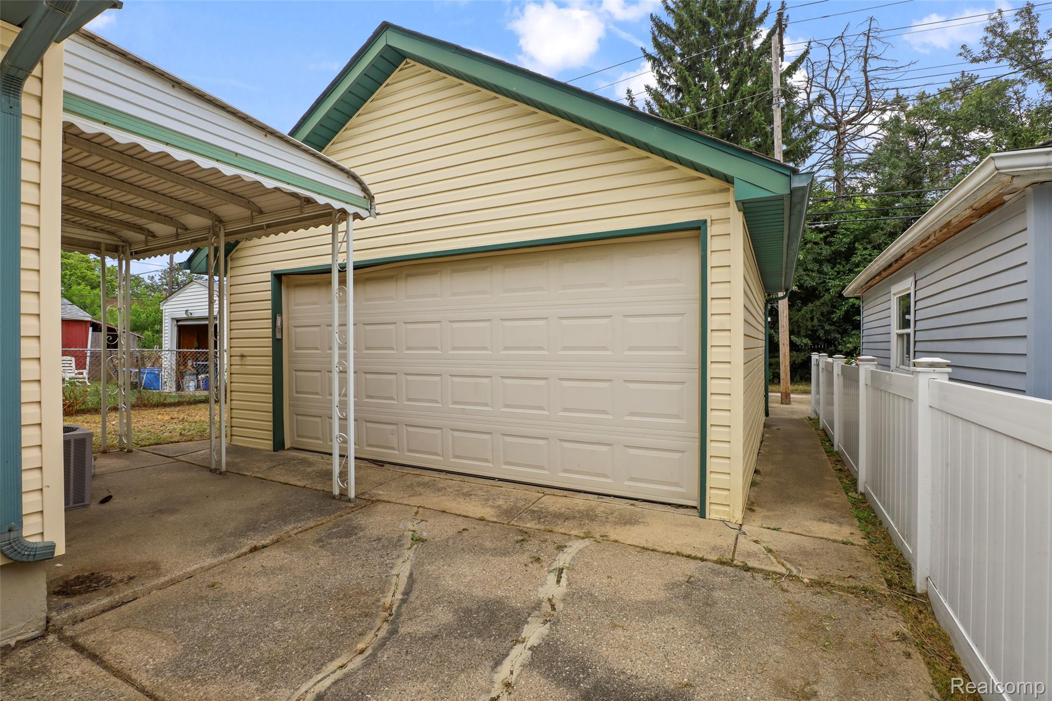 22116 Wick Road Property Photo 7