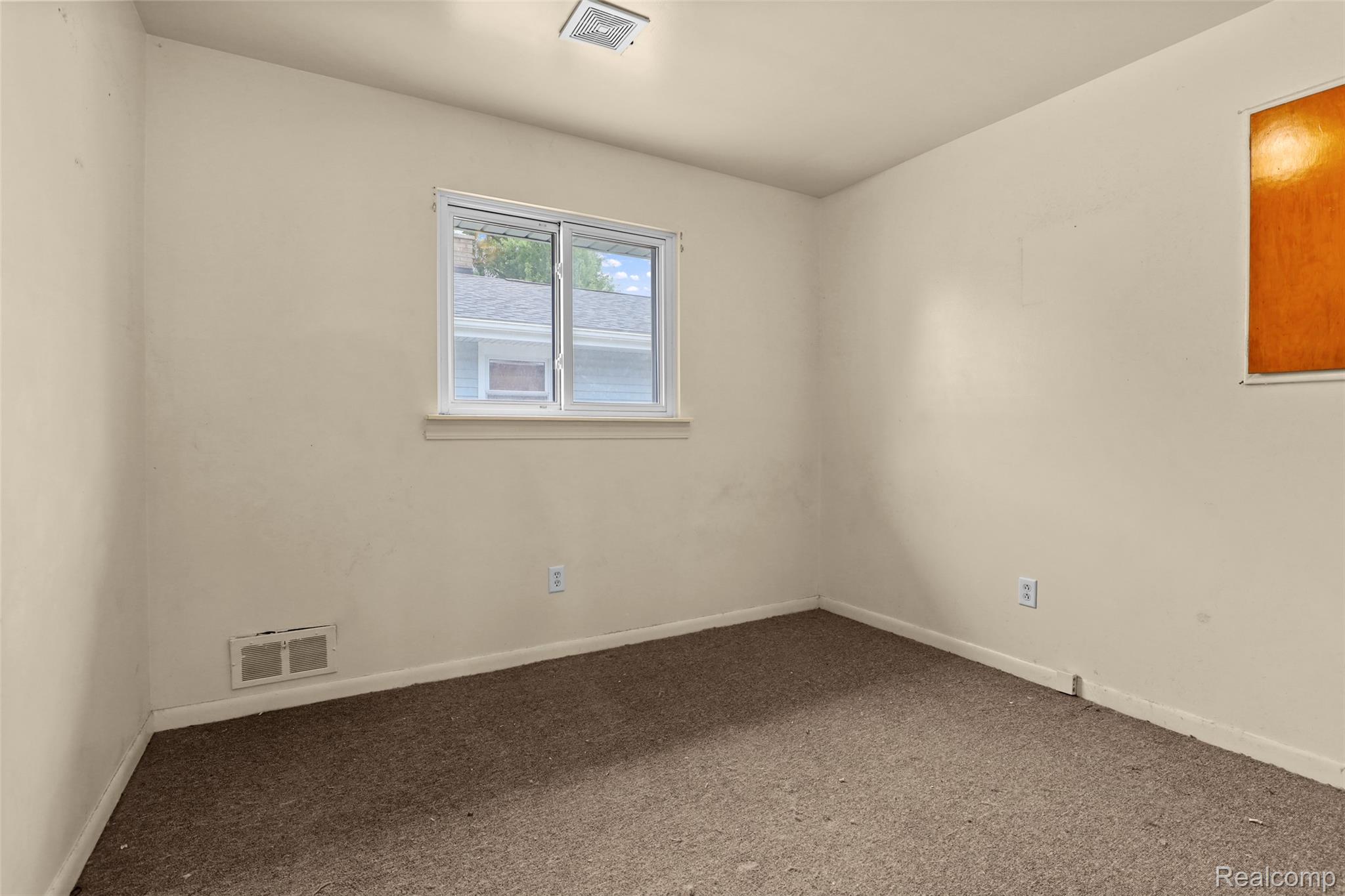 22116 Wick Road Property Photo 16