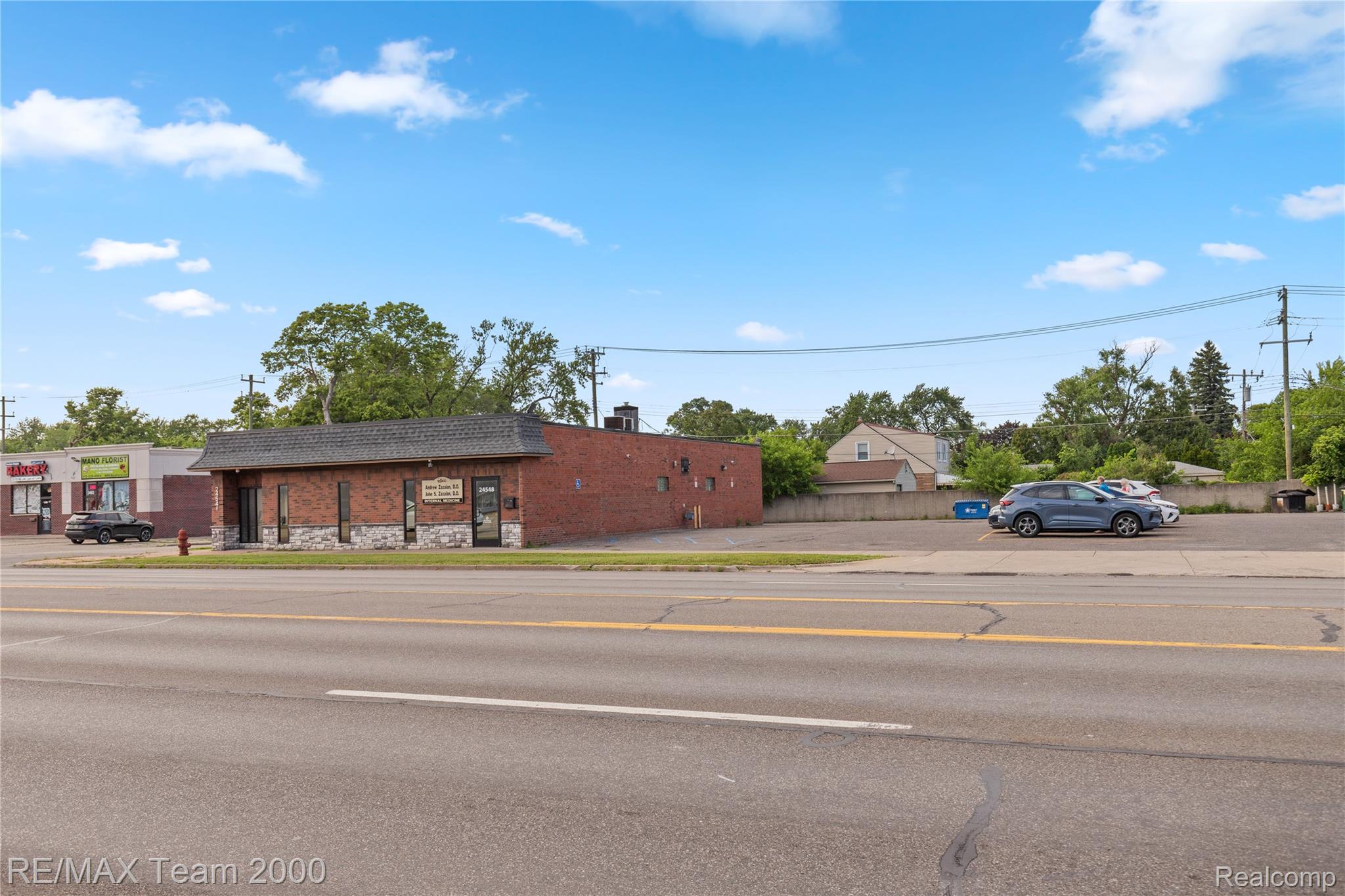 24548 W Warren Street Property Photo 3