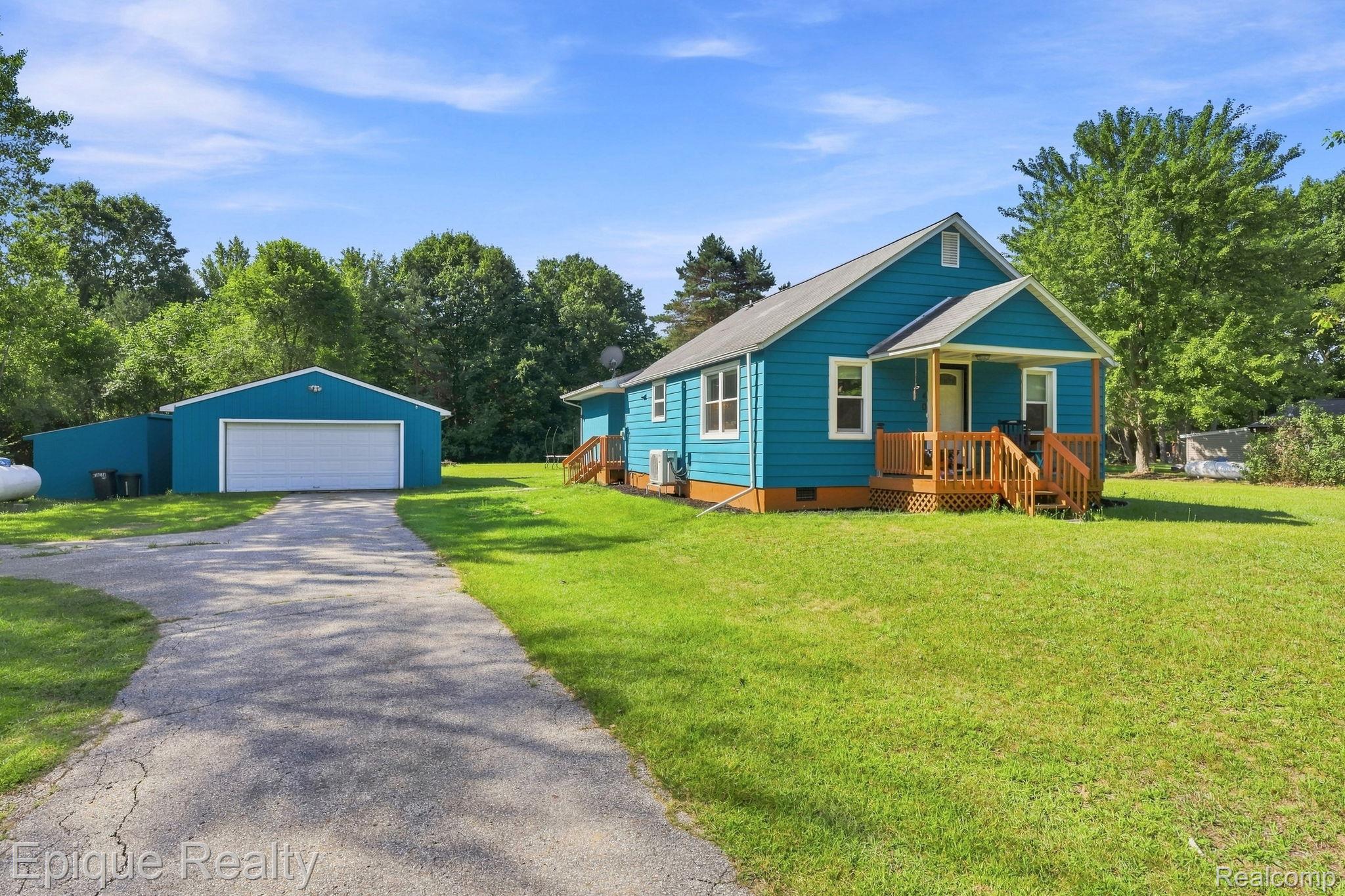 3640 Cribbins Road Property Photo 1
