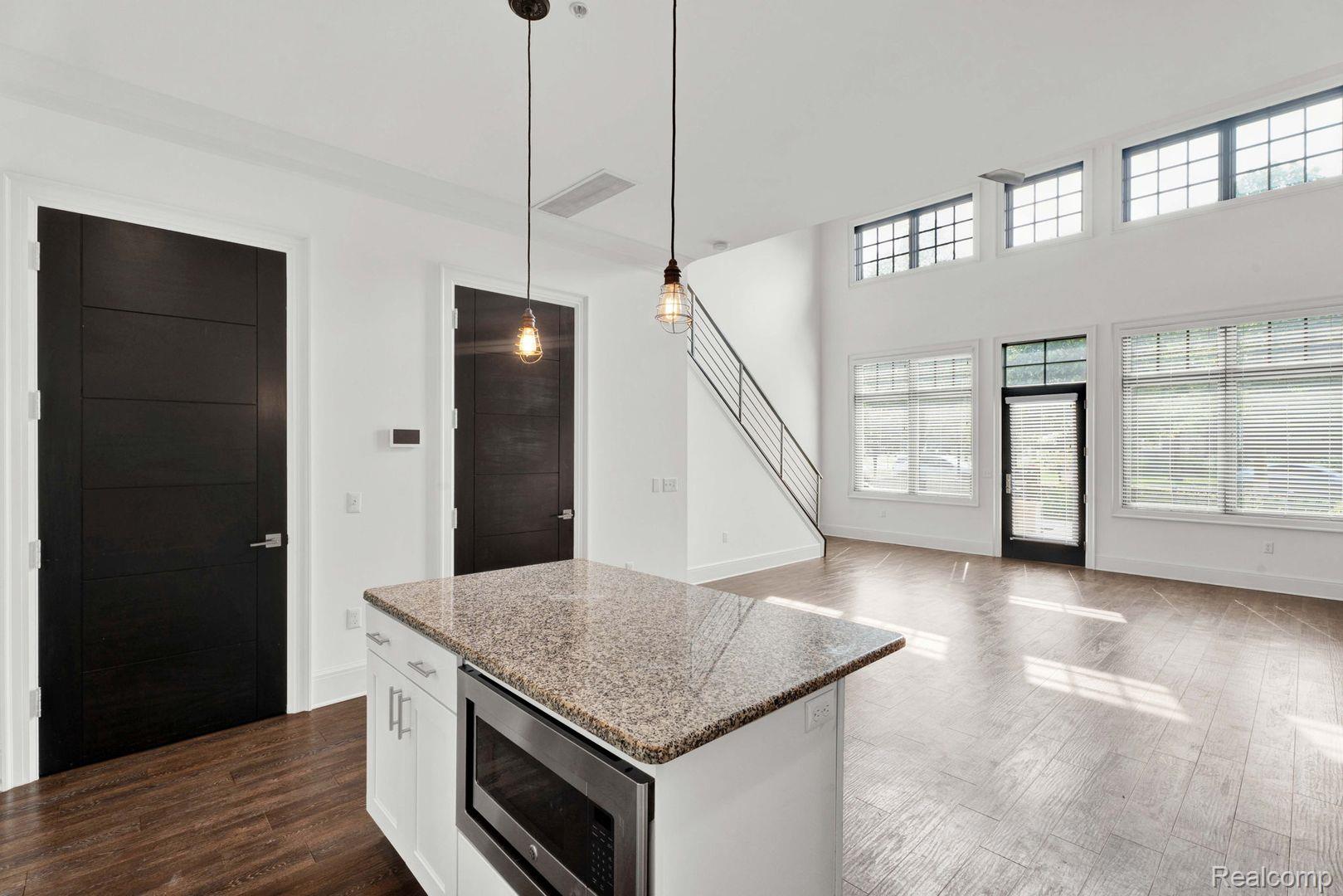 441 S Eton Property Photo 9