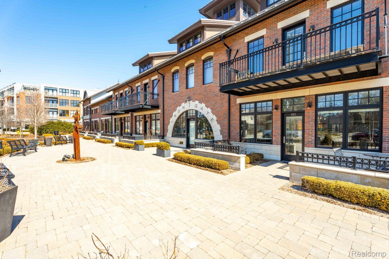 441 S Eton Property Photo 13