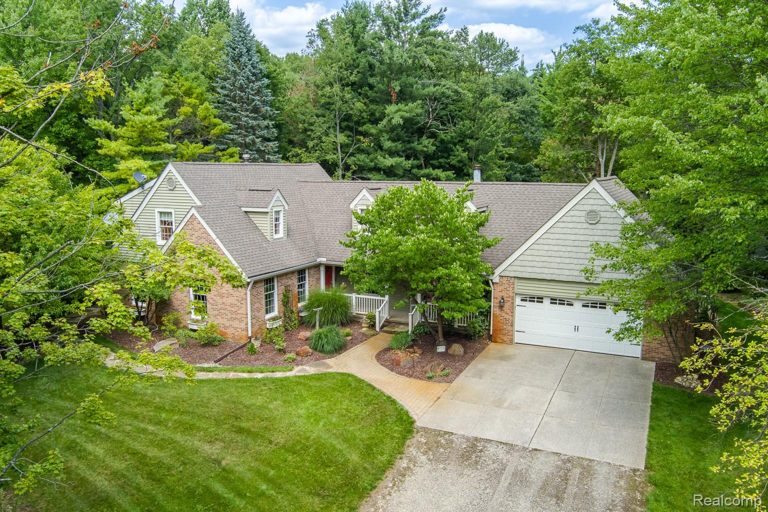 2411 Farmbrook Trail Property Photo 1