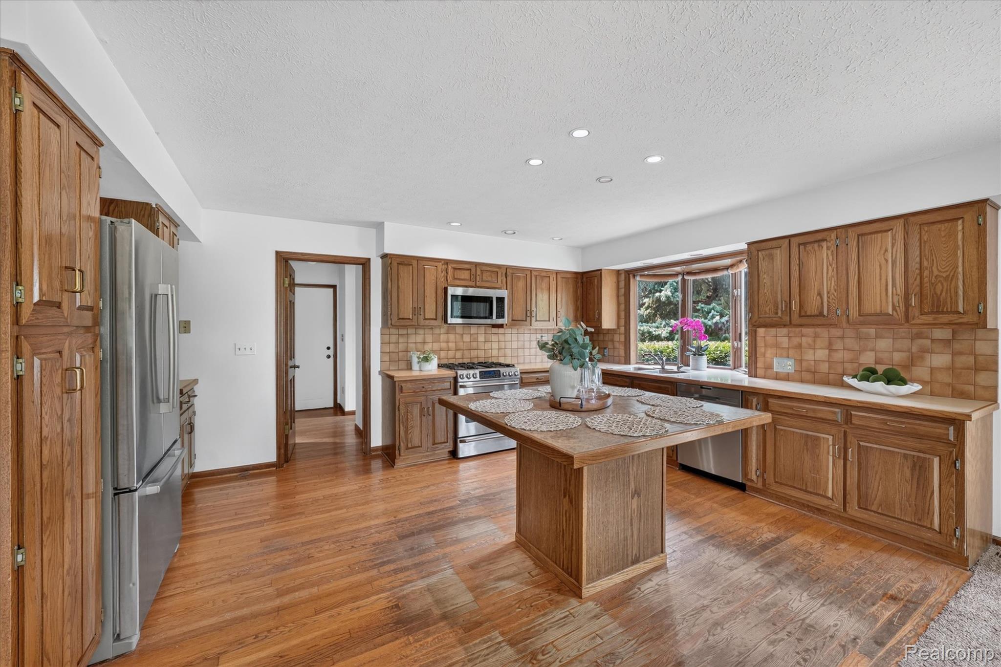 5461 Countryside Drive Property Photo 9