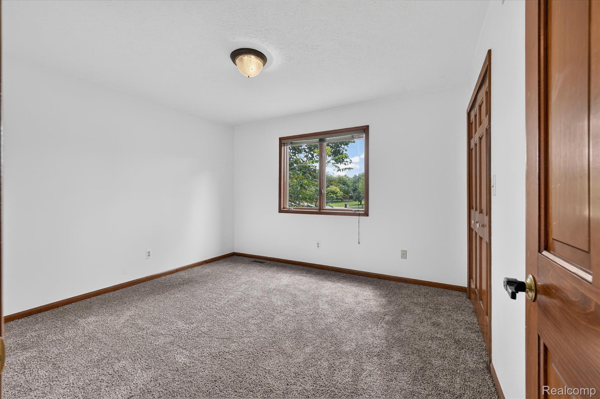 5461 Countryside Drive Property Photo 23