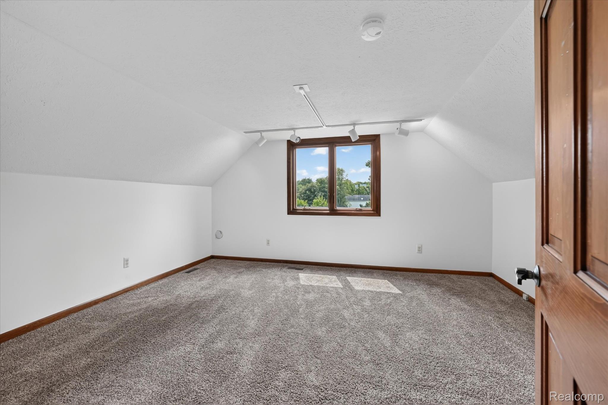 5461 Countryside Drive Property Photo 24