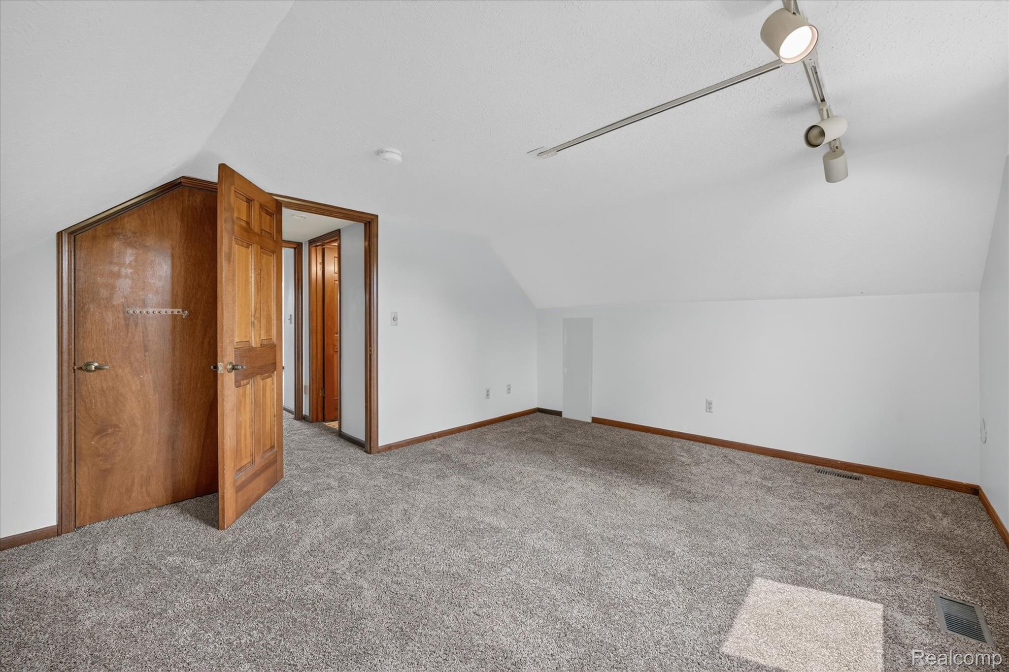 5461 Countryside Drive Property Photo 25