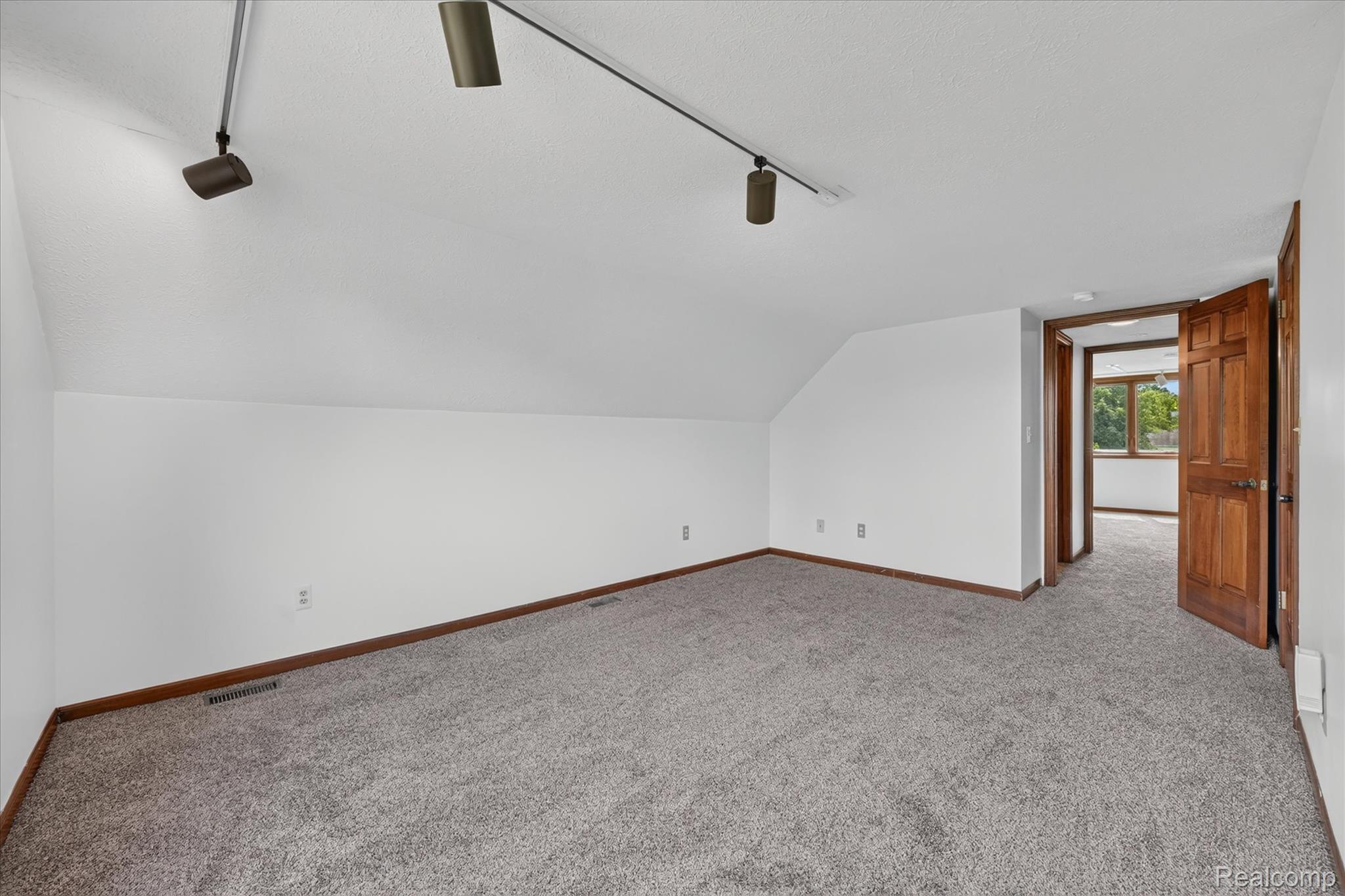5461 Countryside Drive Property Photo 29