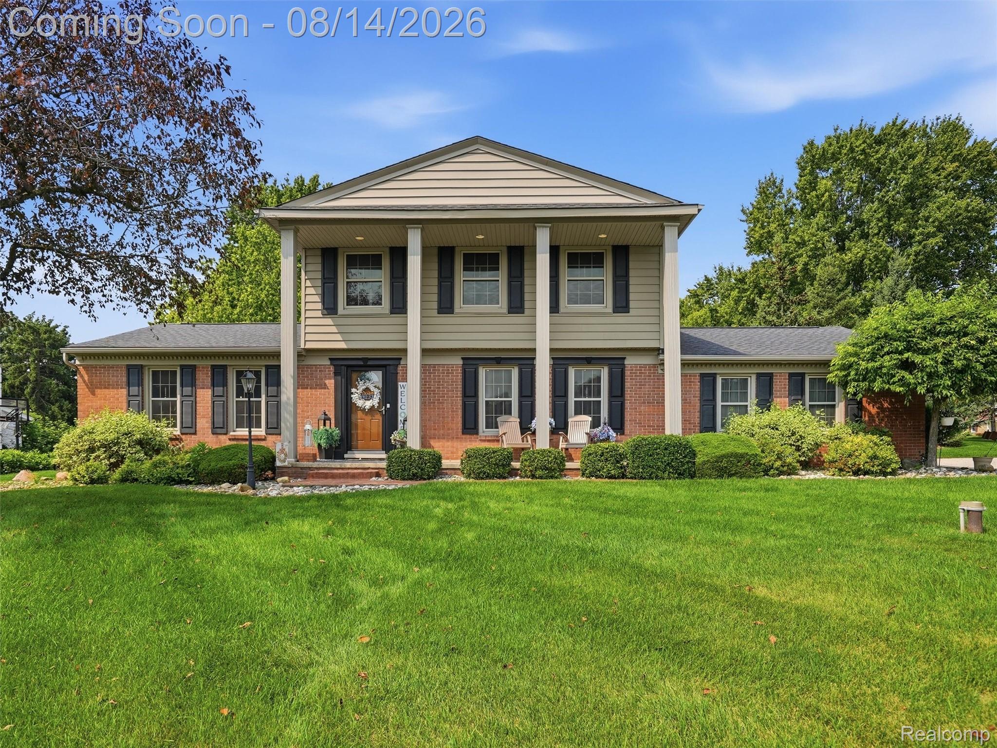 8348 Hilltop Court Property Photo 1