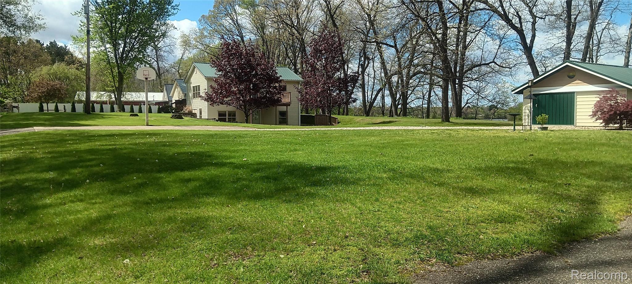58670 River Heights Drive Property Photo 7