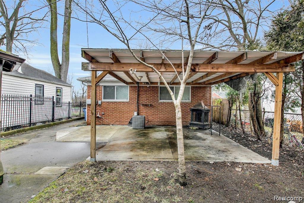 7518 Hazelton Street Property Photo 2