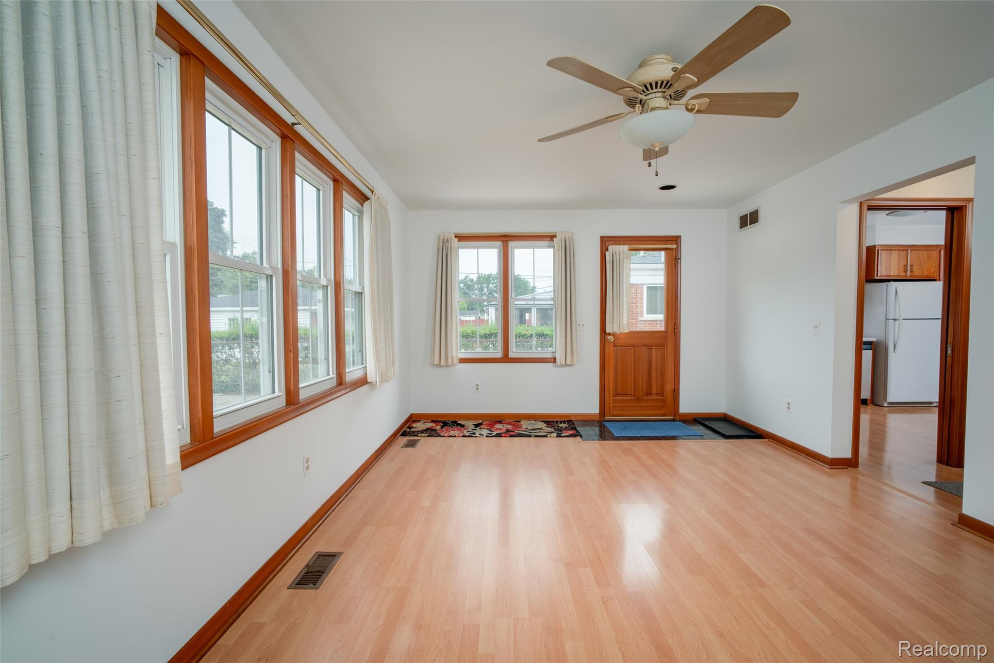 29505 Milton Avenue Property Photo 13