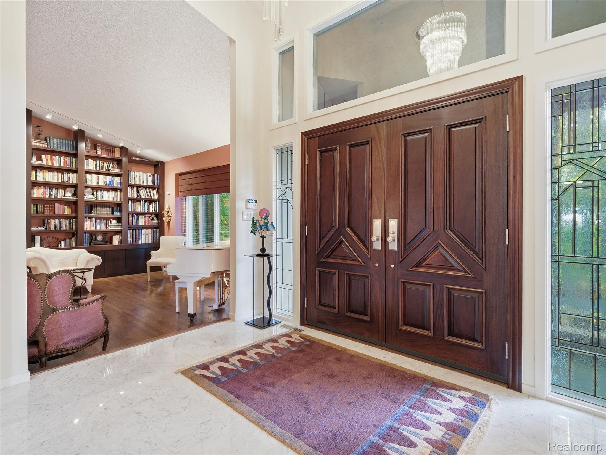 4751 Rolling Ridge Road Property Photo 4
