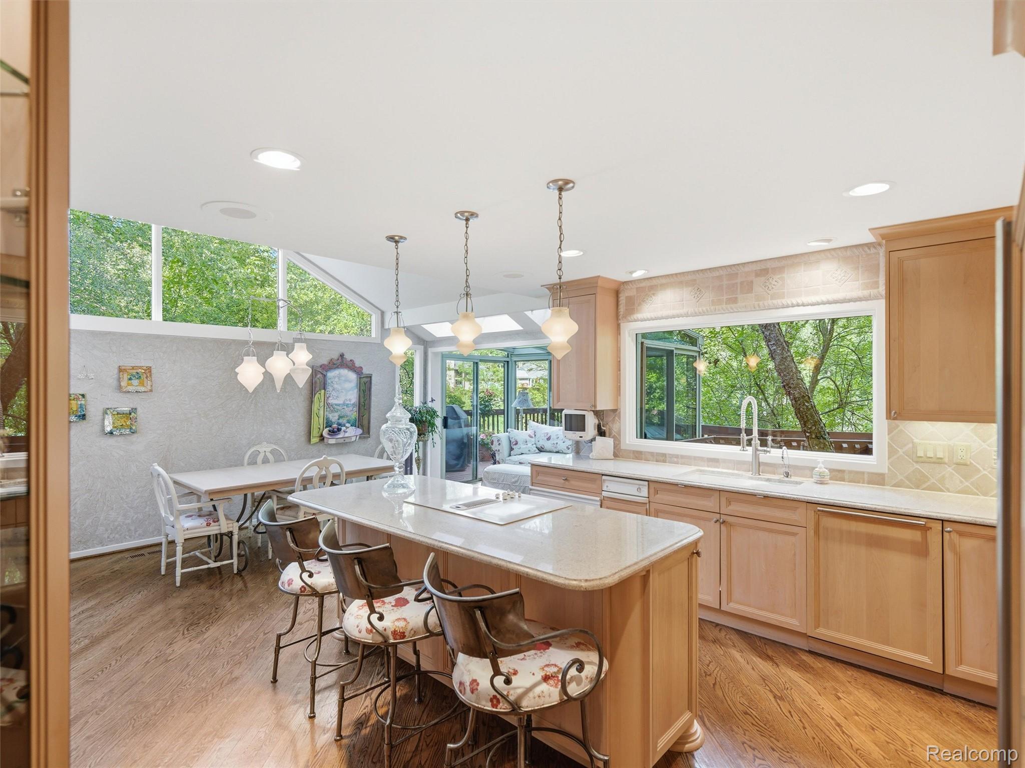 4751 Rolling Ridge Road Property Photo 10
