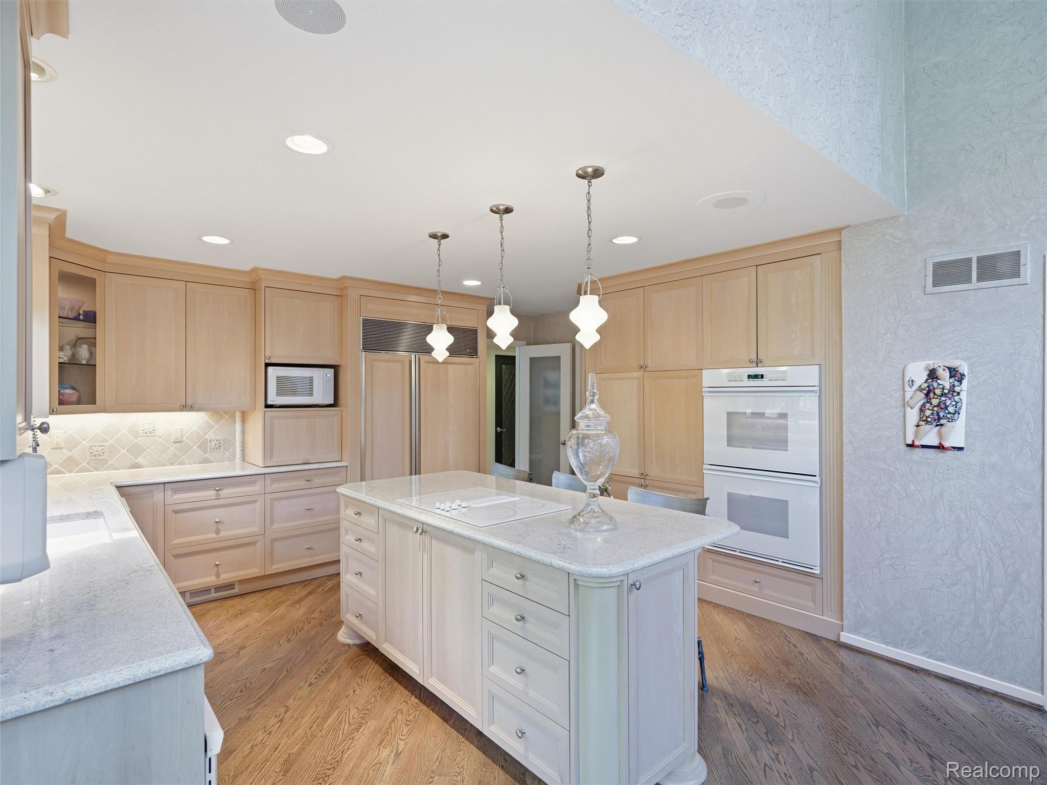 4751 Rolling Ridge Road Property Photo 13