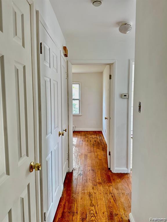 19242 Moross Road Property Photo 11