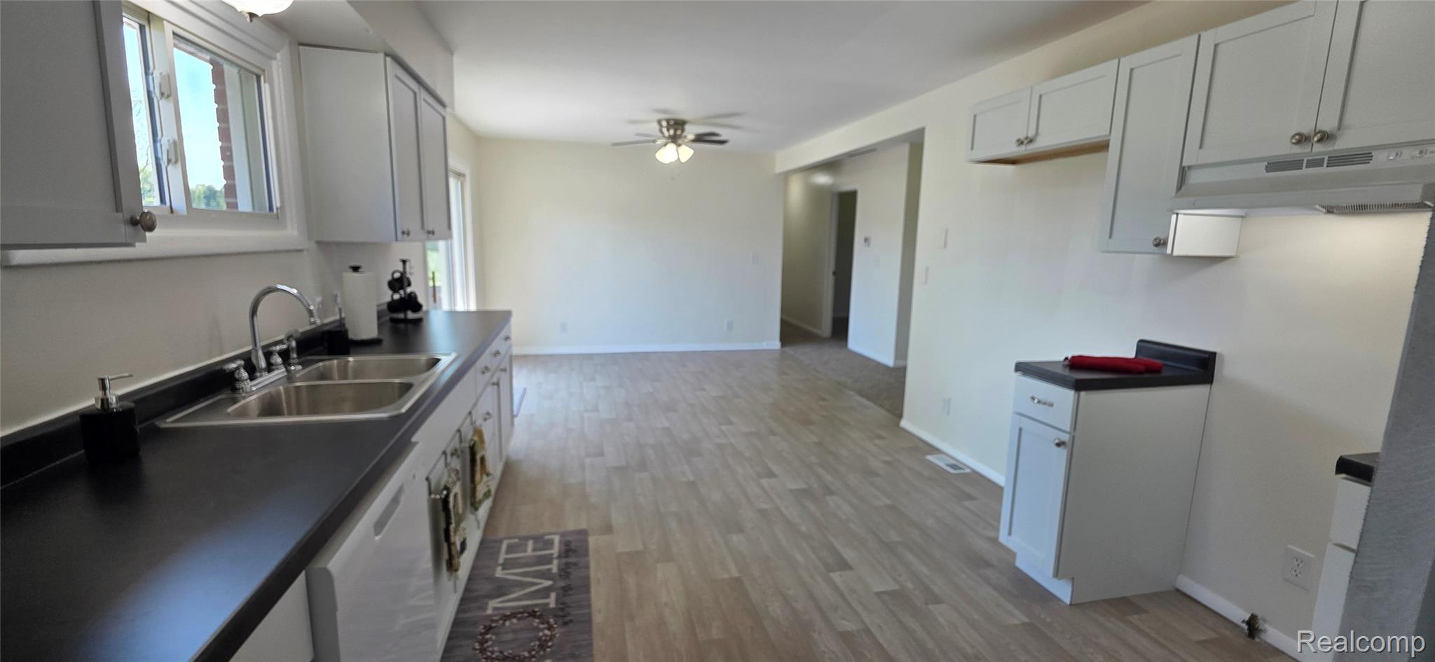 4363 W Dodge Road Property Photo 8