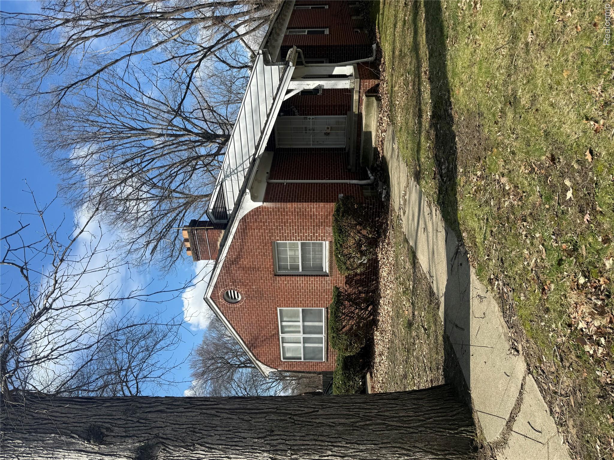 18485 Salem Street Property Photo 1