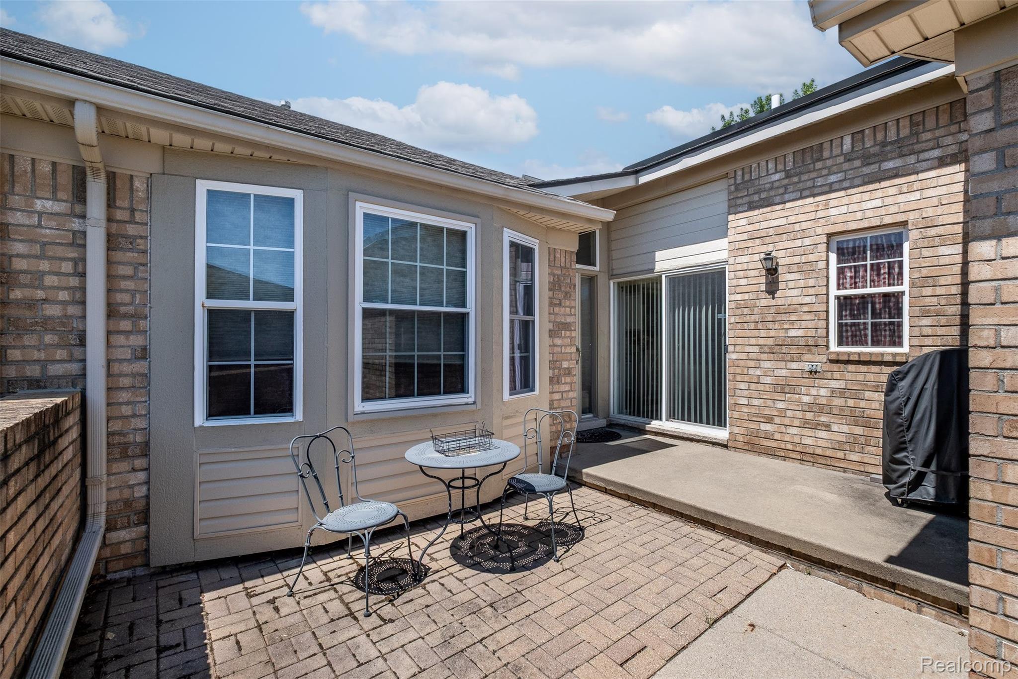 50325 Pepper Tree Drive Property Photo 1