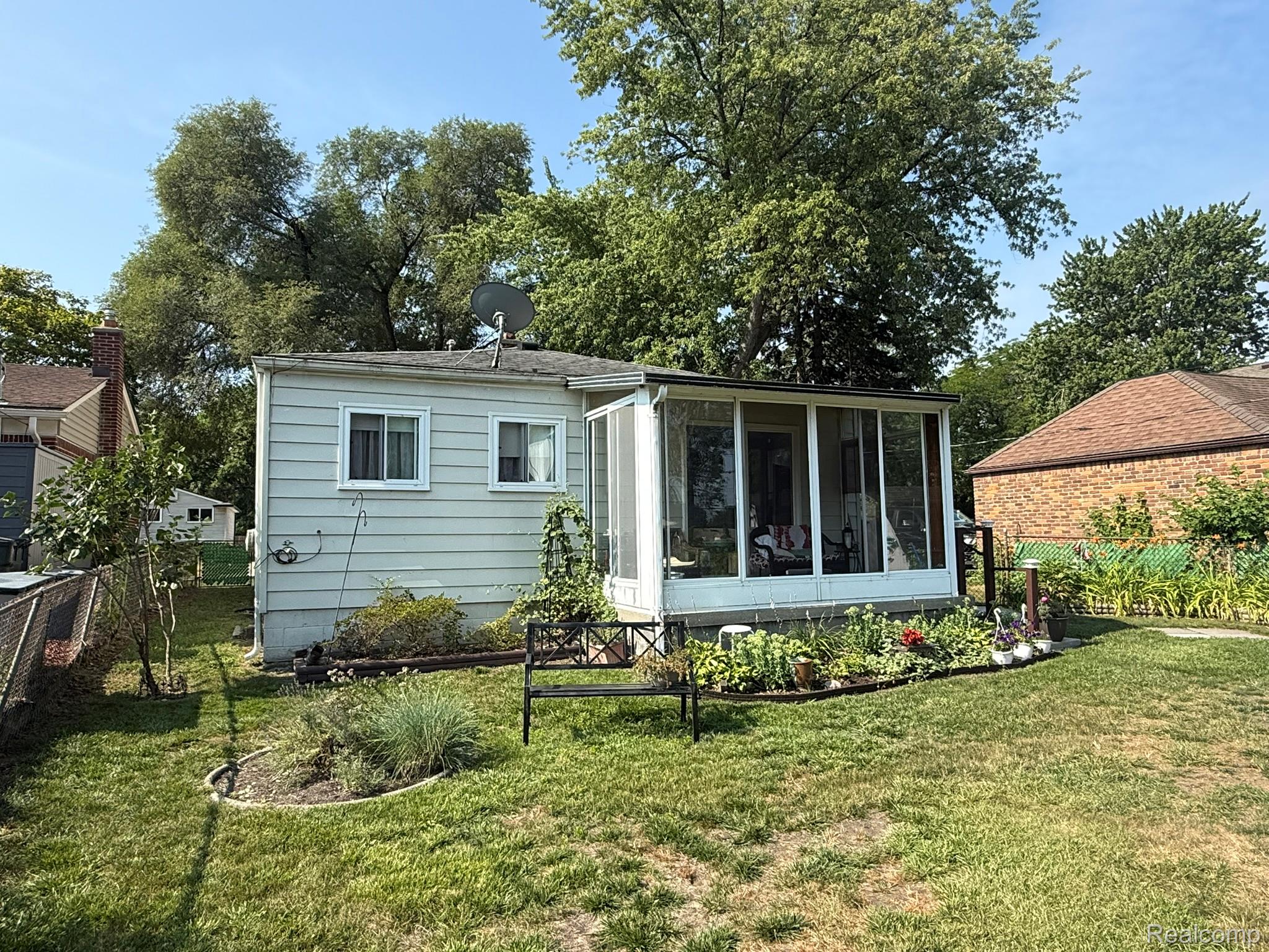 22225 Saint Gertrude Street Property Photo 5