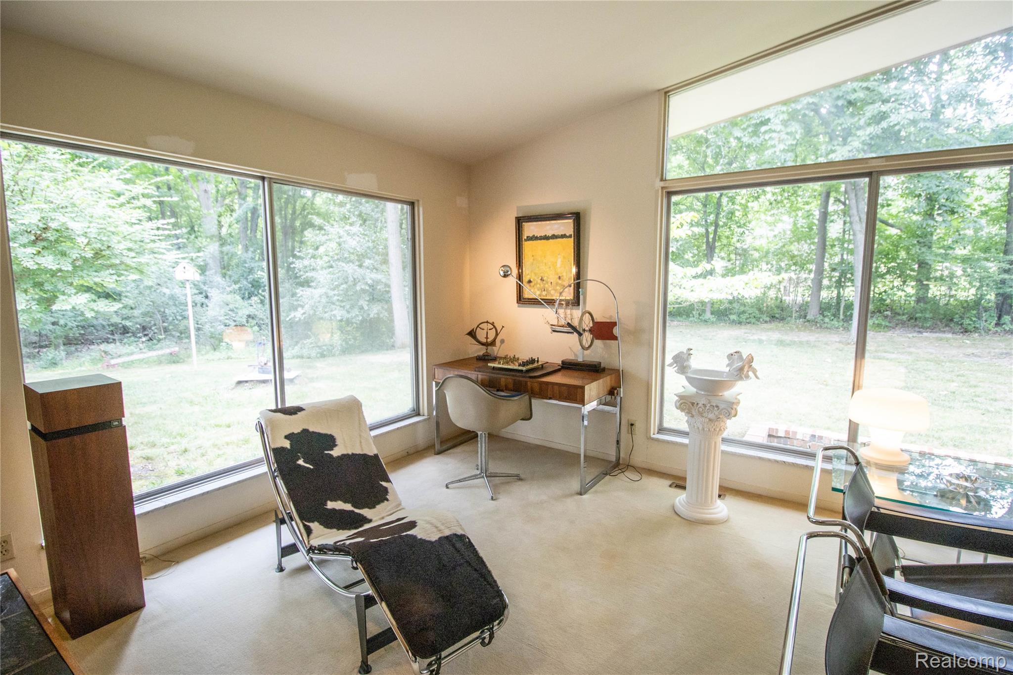 9302 Green Tree Drive Property Photo 19