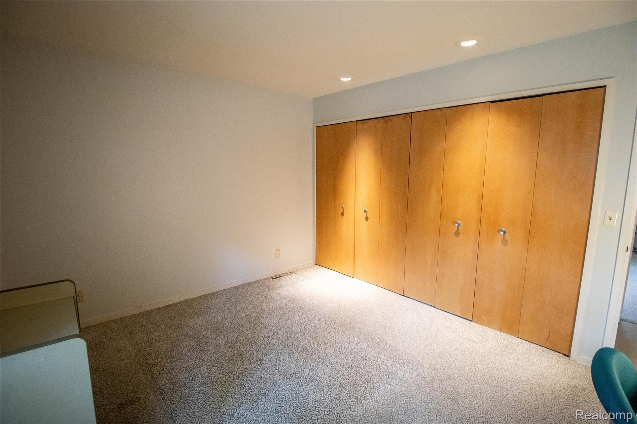 9302 Green Tree Drive Property Photo 31