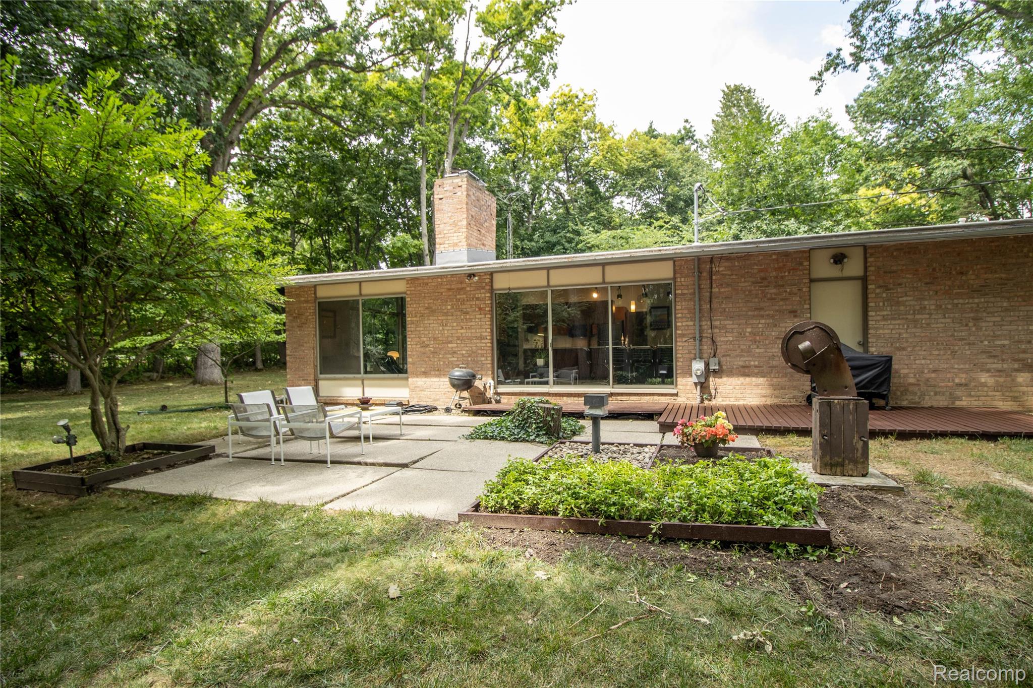 9302 Green Tree Drive Property Photo 47