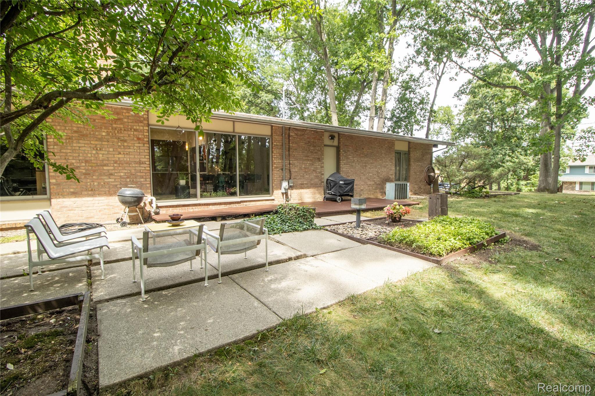 9302 Green Tree Drive Property Photo 49