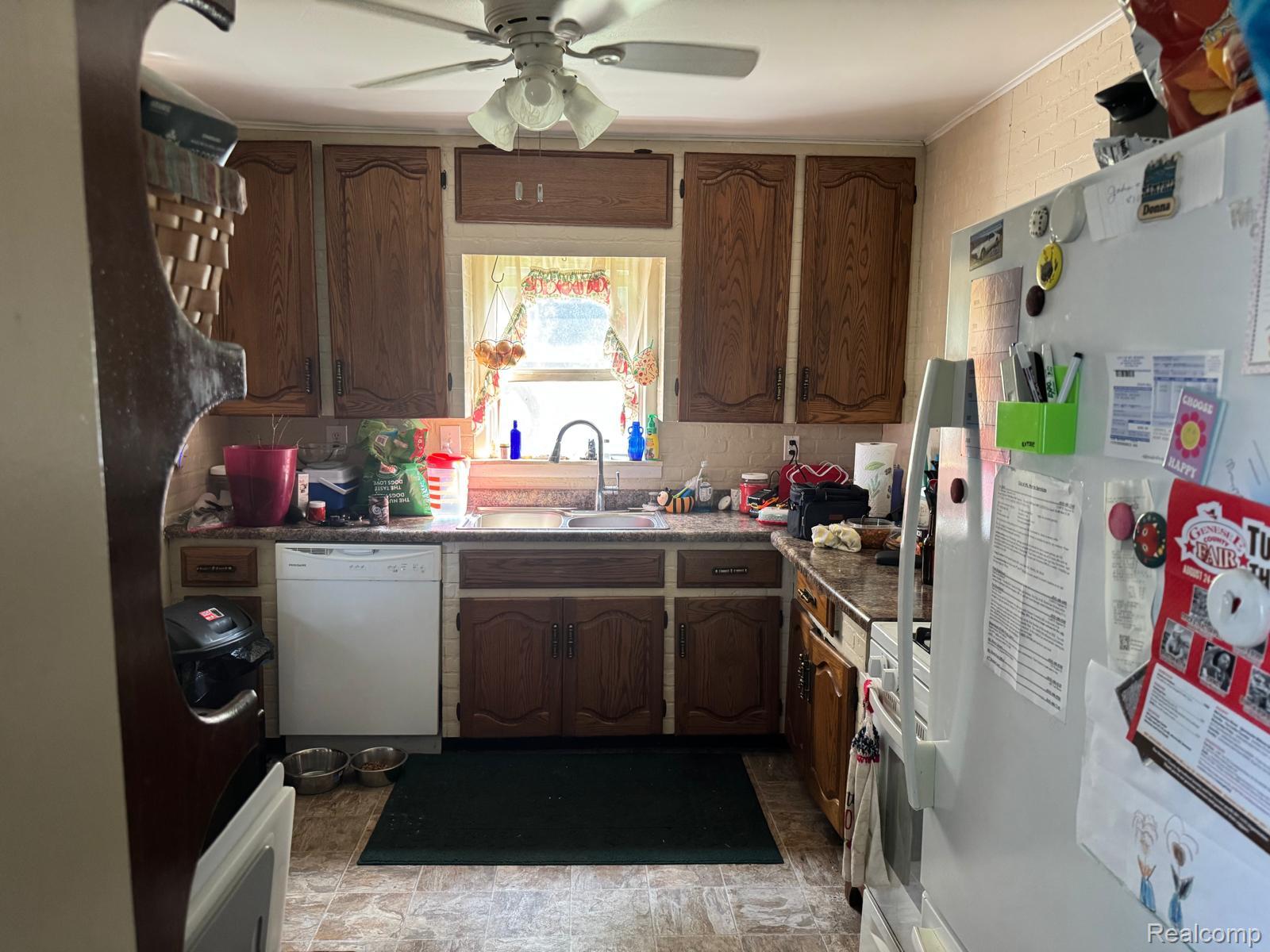 574 Wilson Avenue Property Photo 3