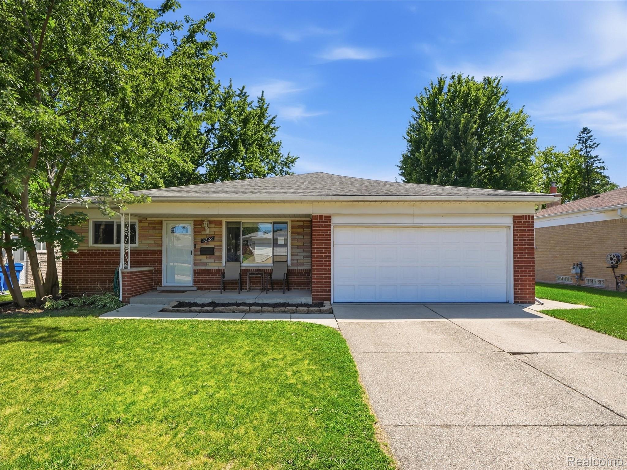4228 Dunn Drive Property Photo 1