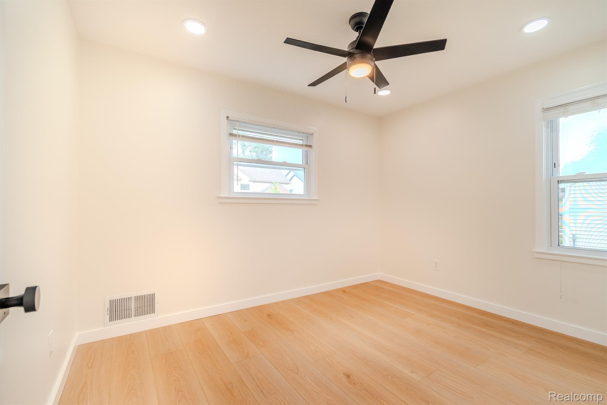 4709 Mankato Avenue Property Photo 6