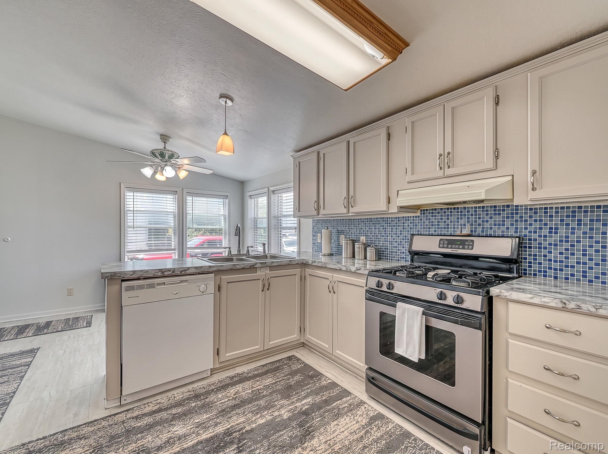 815 Jacobs Landing Property Photo 8