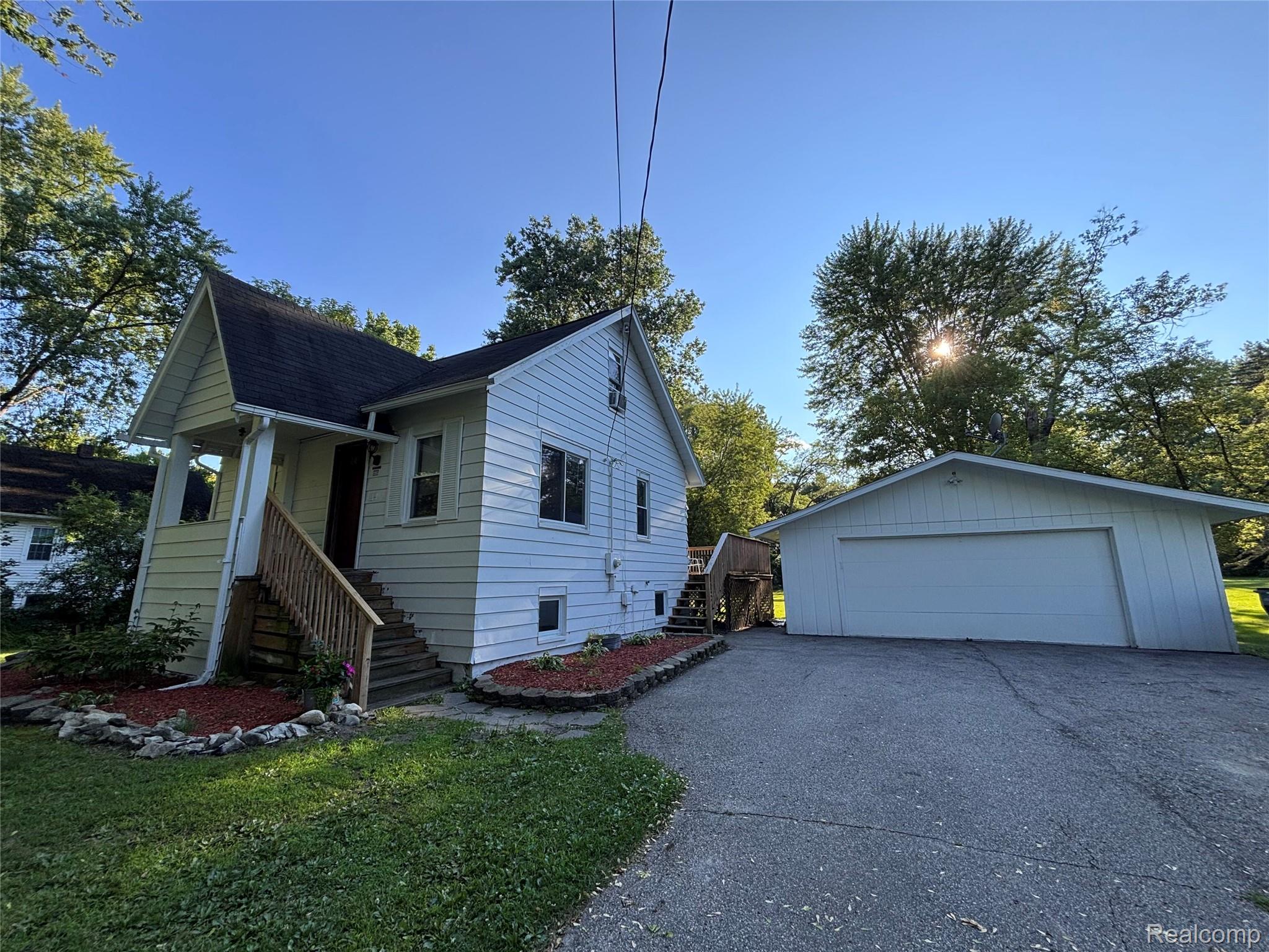 5802 Morganport Drive Property Photo 1