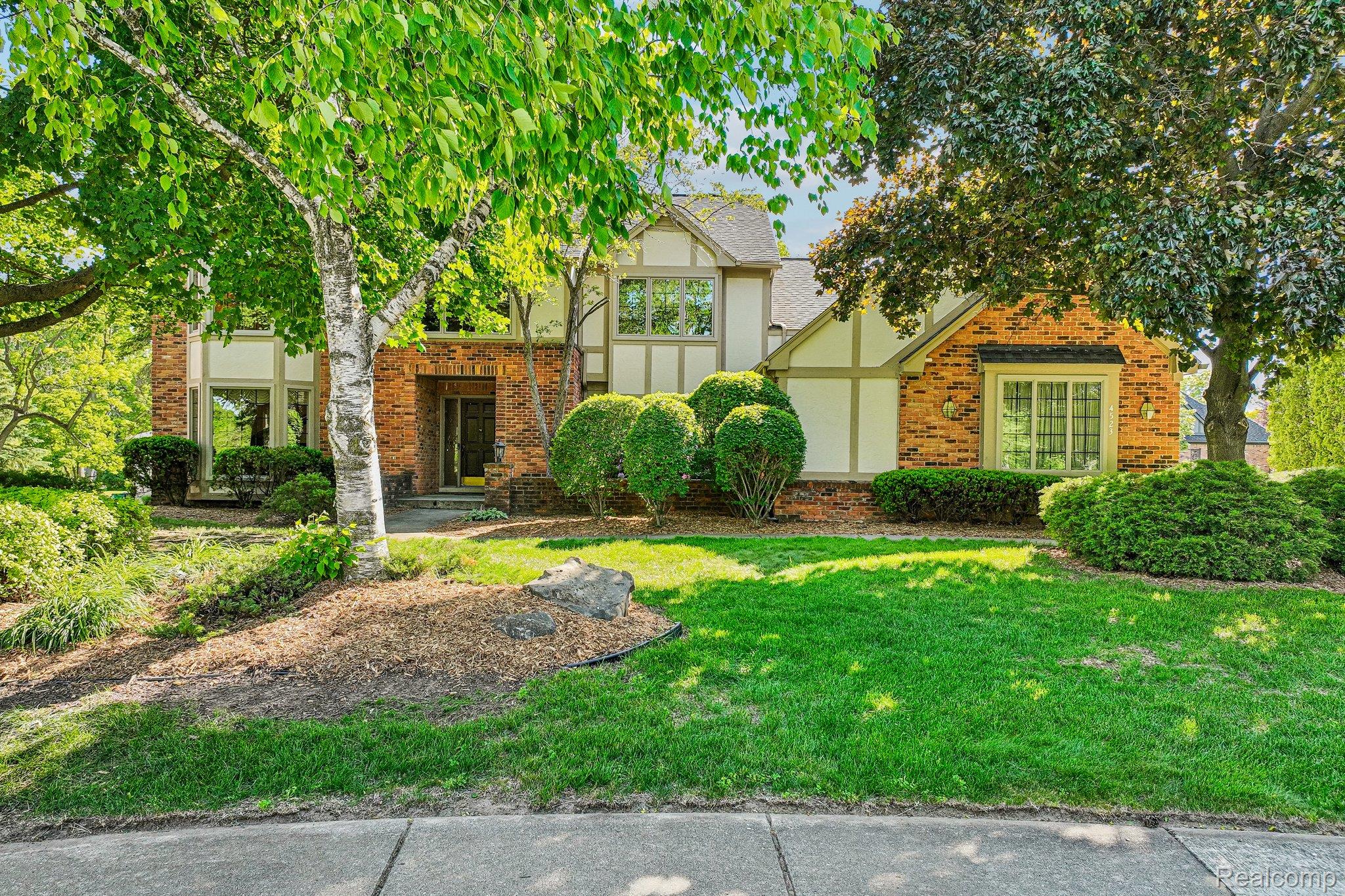 4523 Rivers Edge Drive Property Photo 1