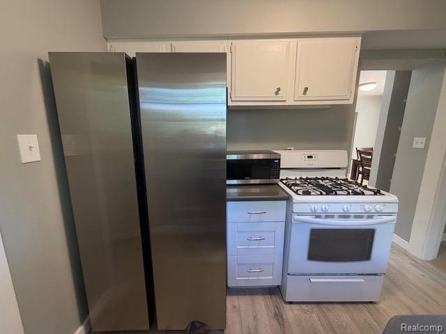 449 Midway Avenue Property Photo 7