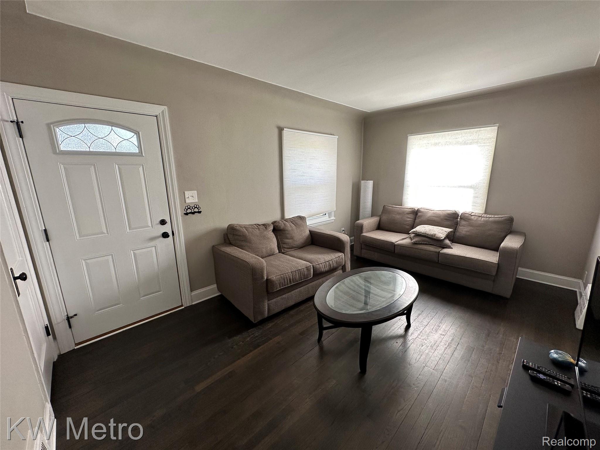 21503 Collingham Avenue Property Photo 11