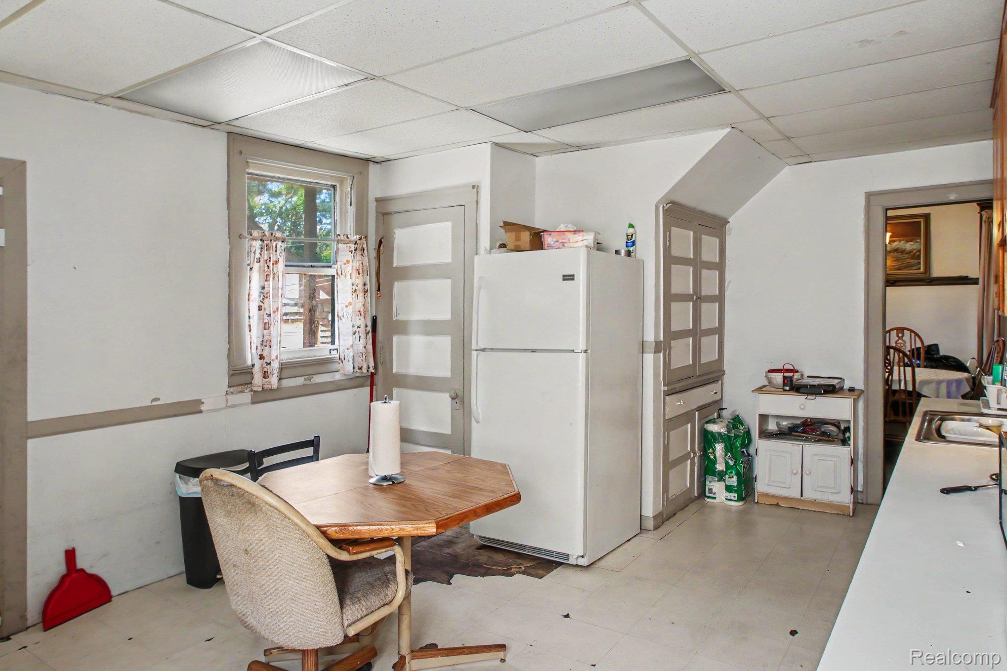 80 Longfellow Property Photo 11