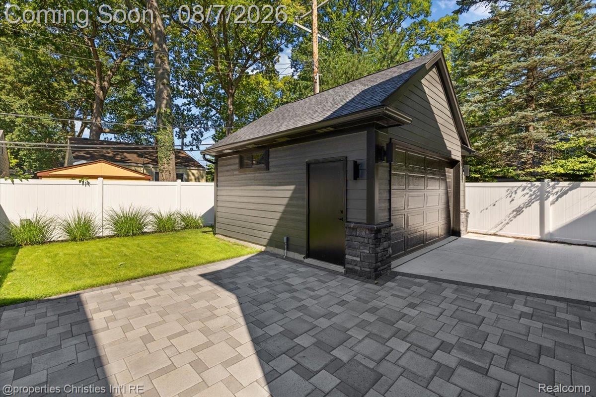 1935 Brookwood Avenue Property Photo 48