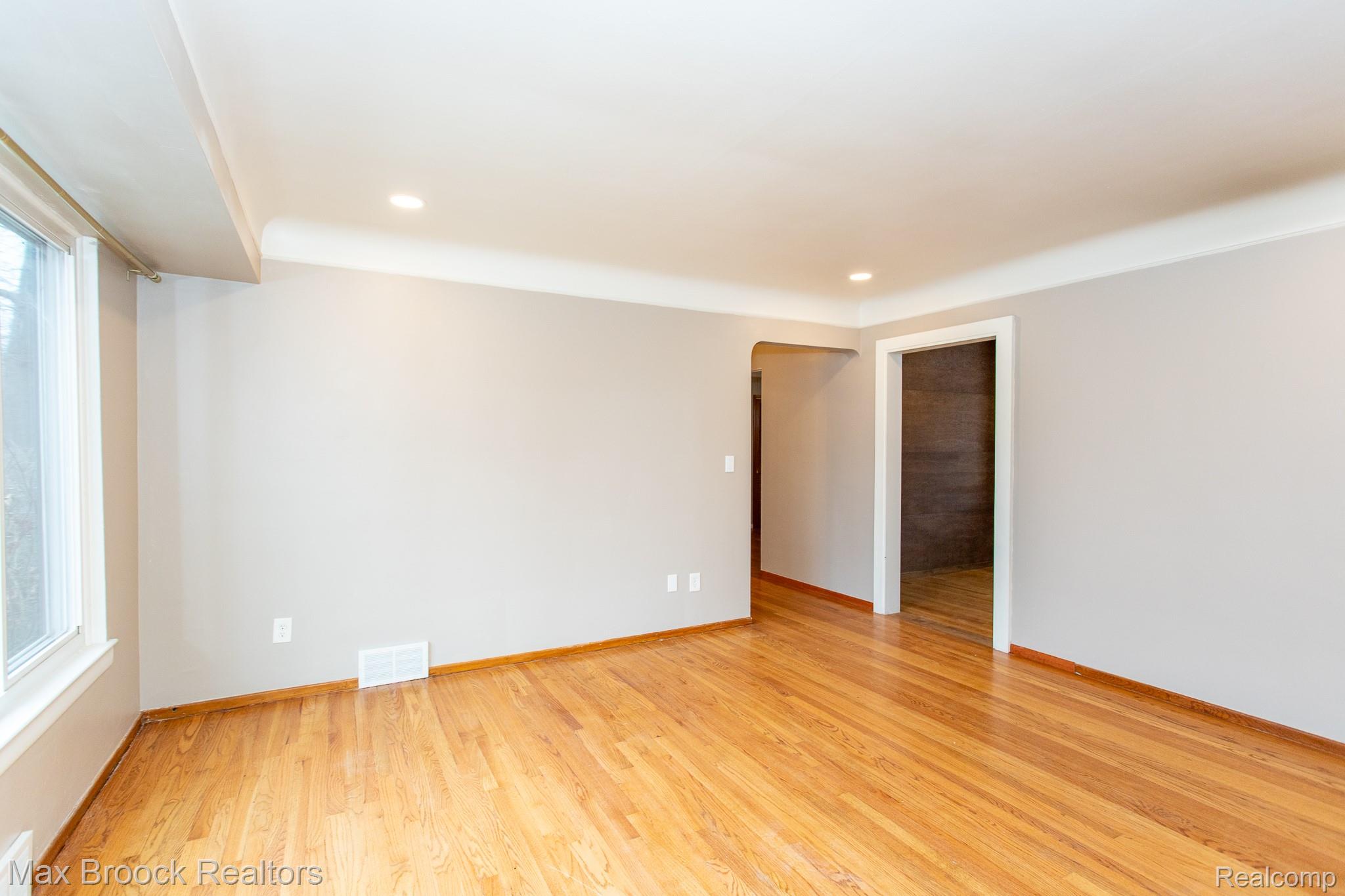 8501 Northfield Boulevard Property Photo 5