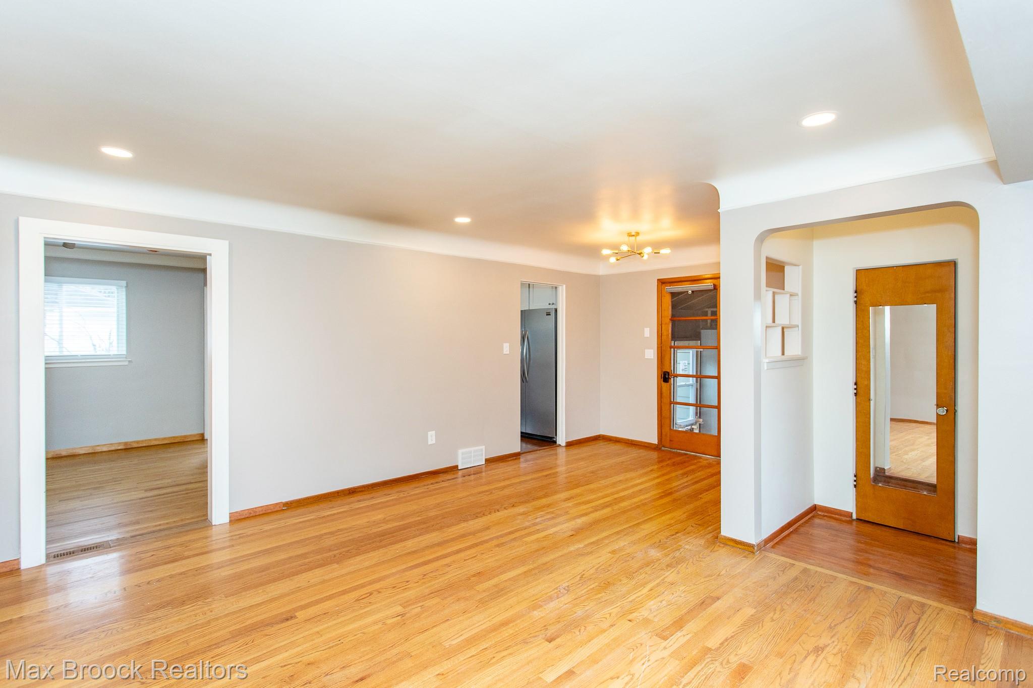 8501 Northfield Boulevard Property Photo 6