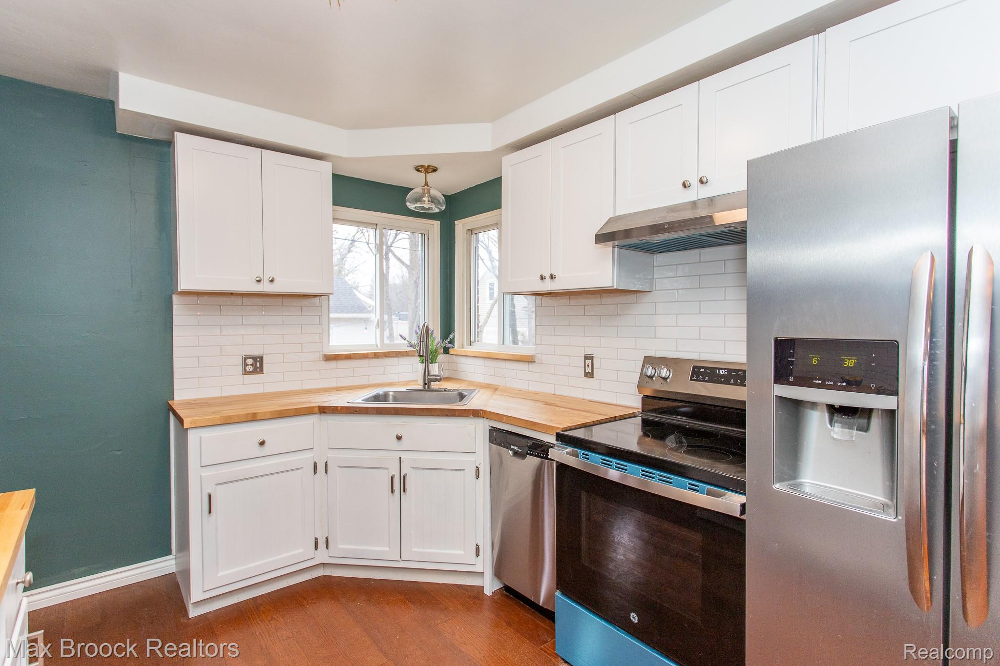 8501 Northfield Boulevard Property Photo 12
