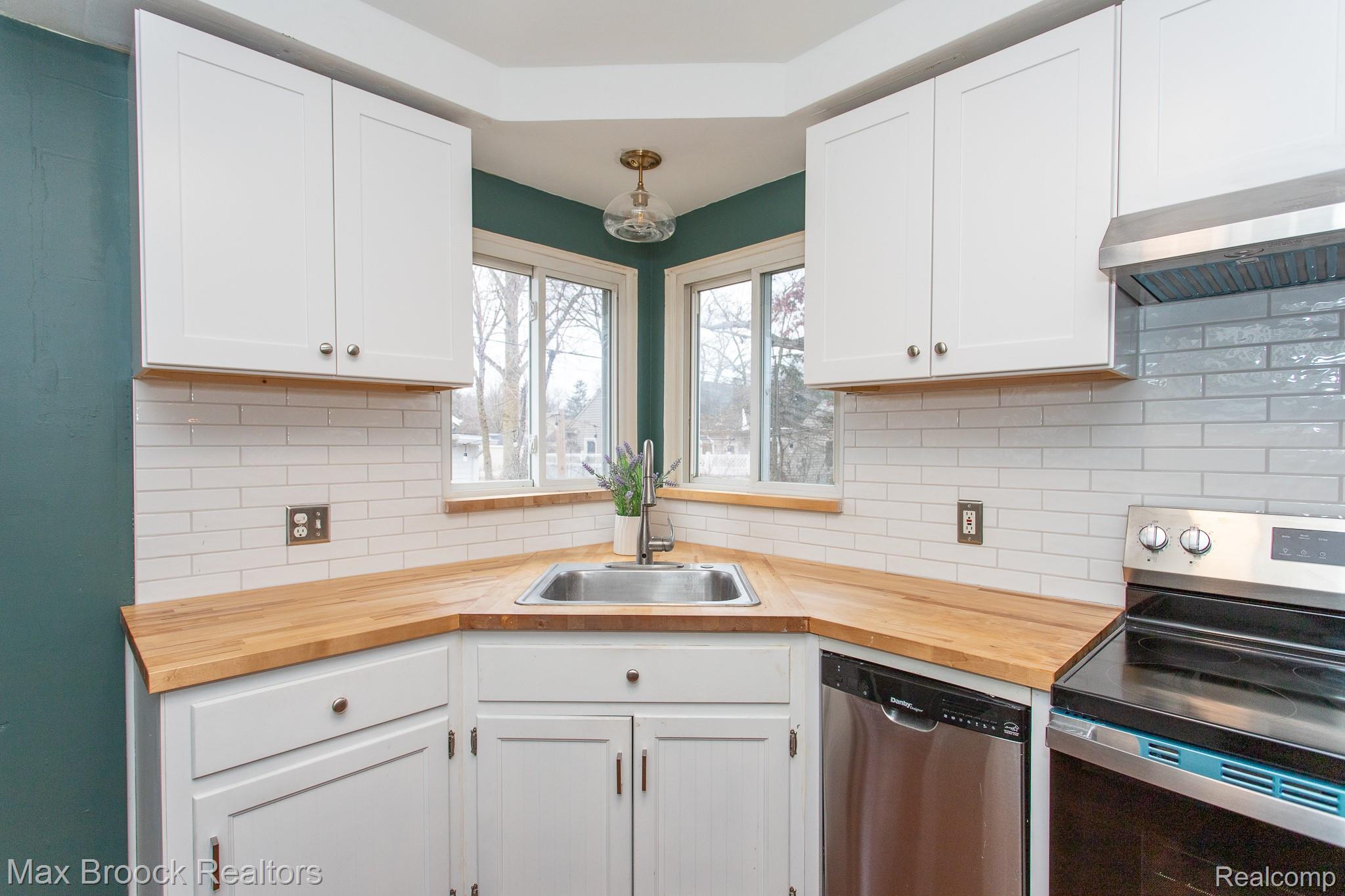 8501 Northfield Boulevard Property Photo 13