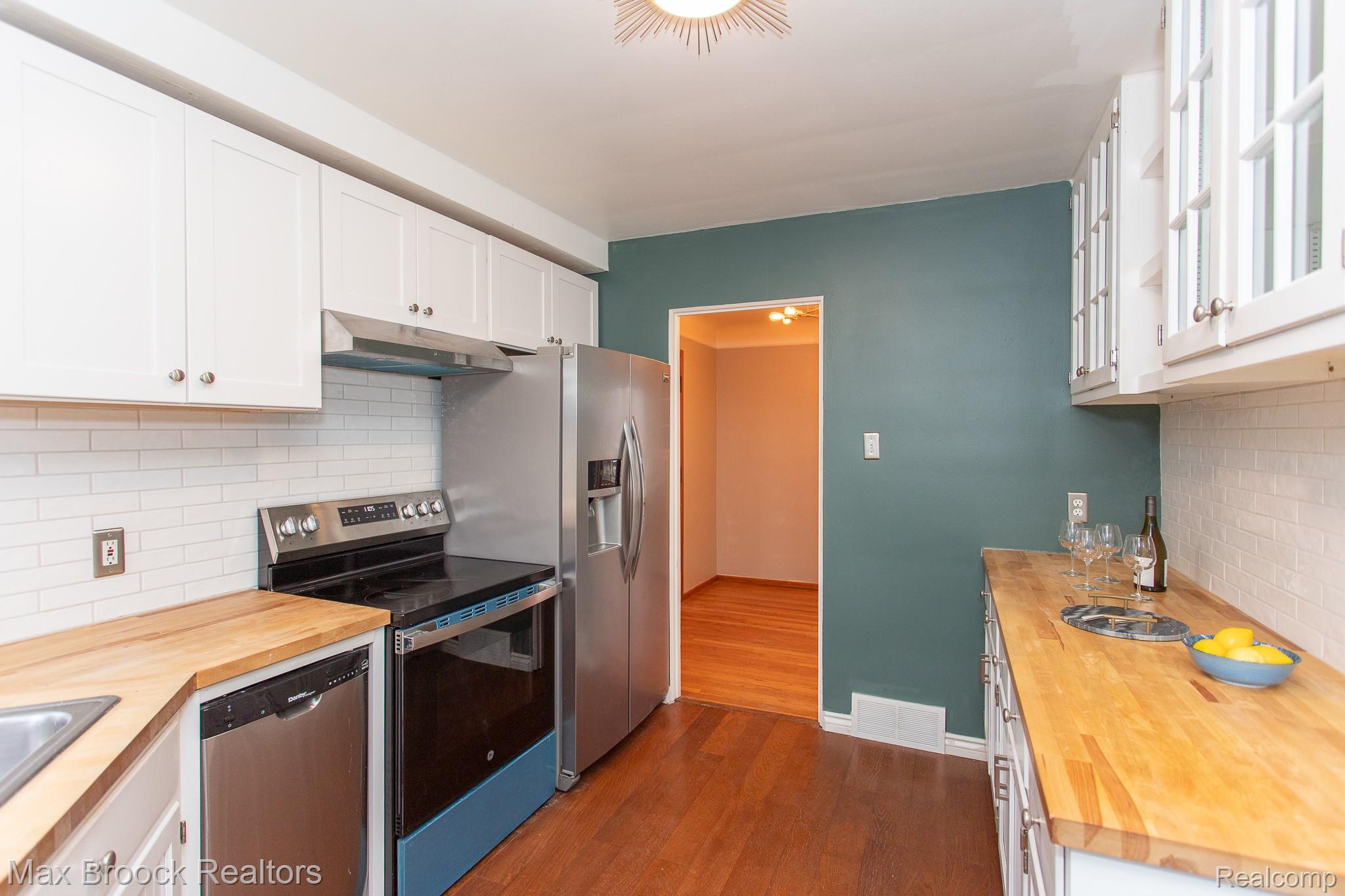 8501 Northfield Boulevard Property Photo 15