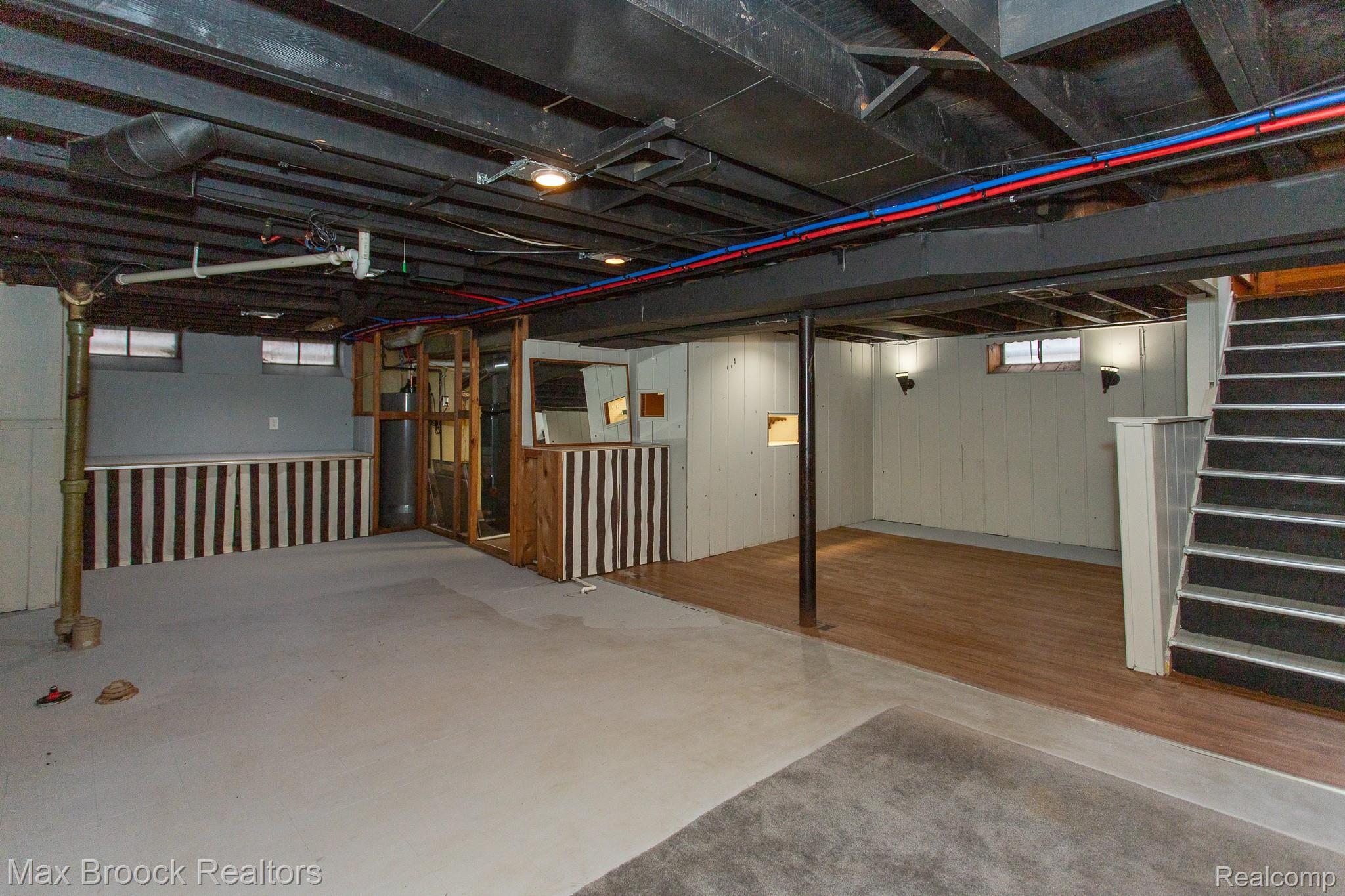 8501 Northfield Boulevard Property Photo 30