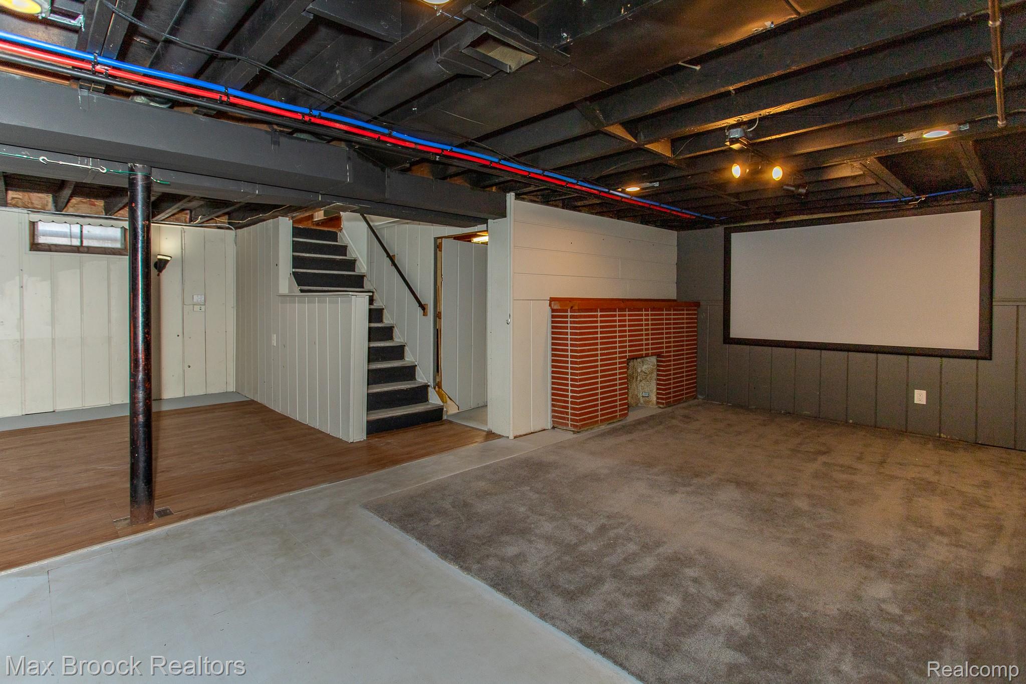 8501 Northfield Boulevard Property Photo 31