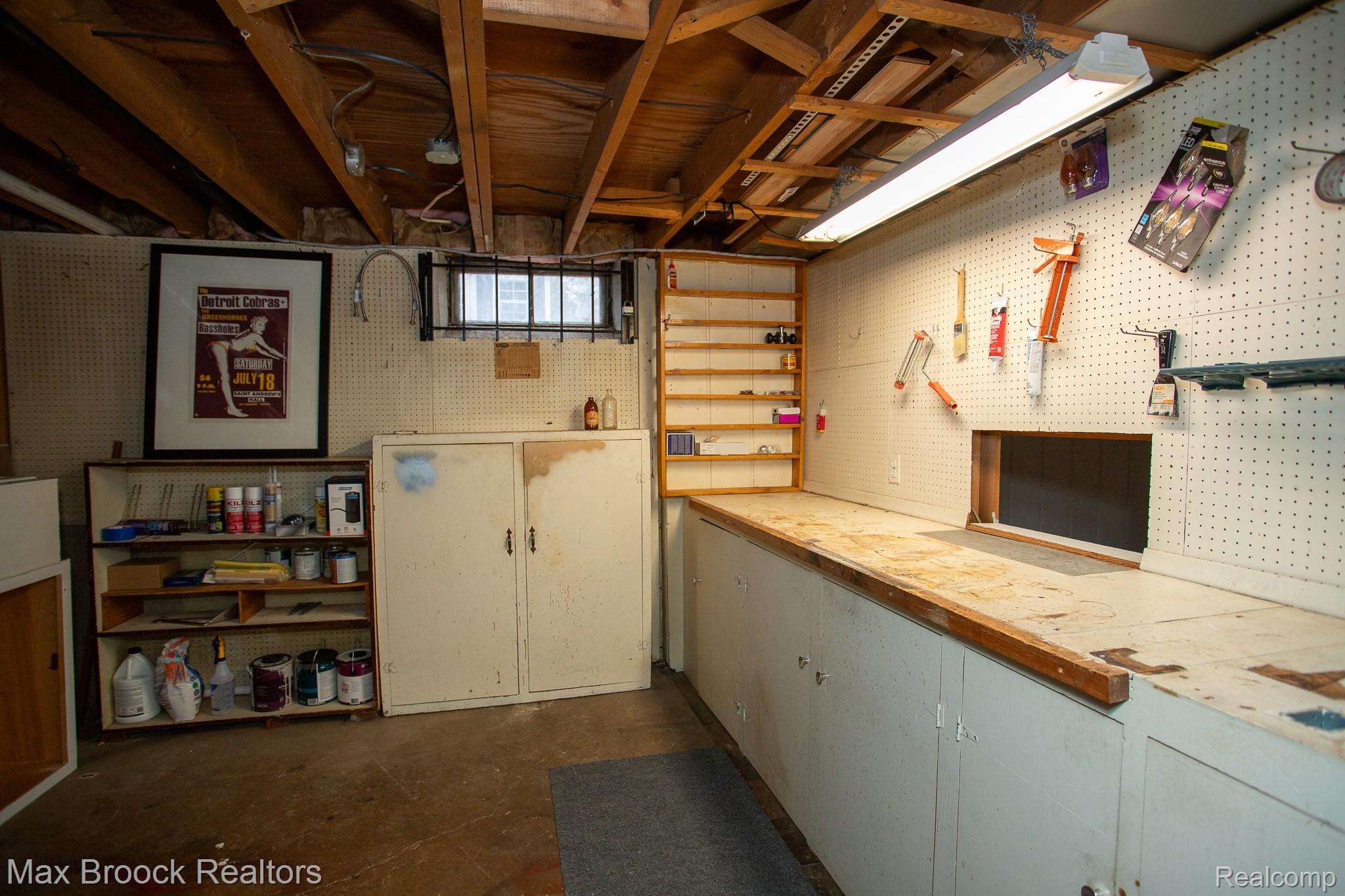 8501 Northfield Boulevard Property Photo 34