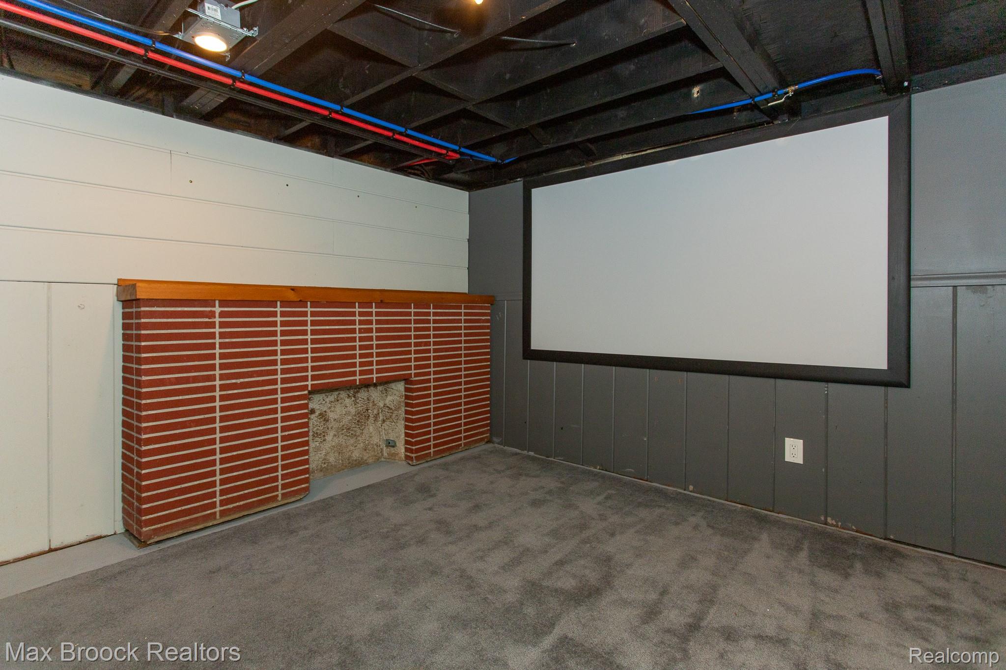 8501 Northfield Boulevard Property Photo 37