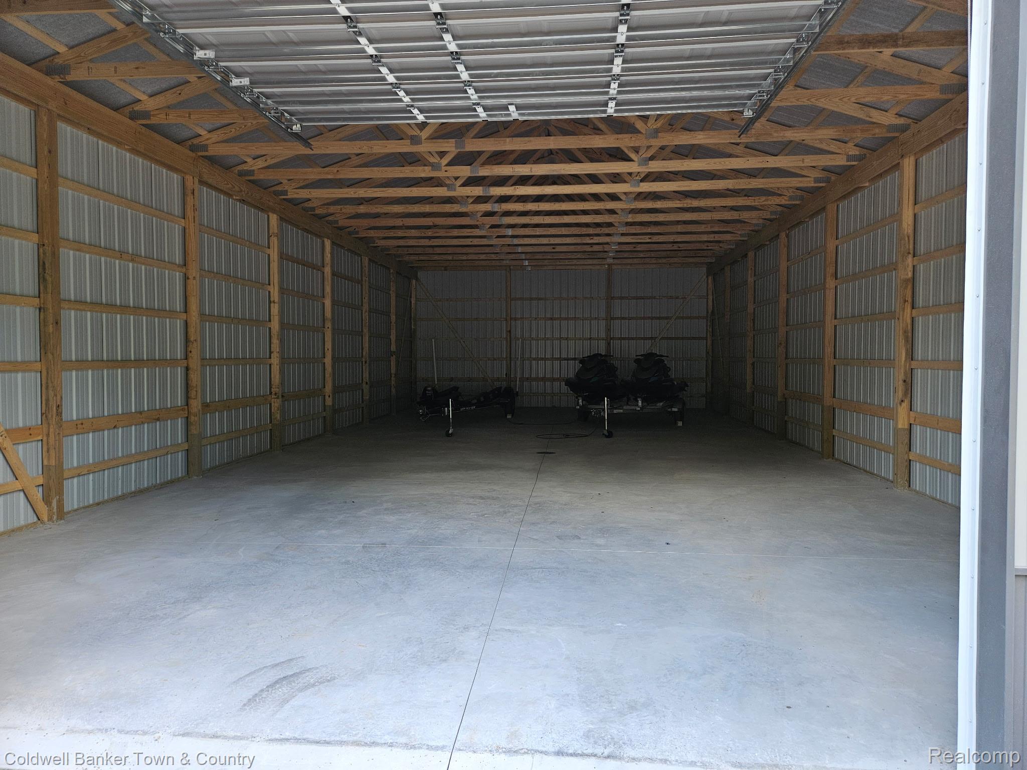 7795 Lakeside Drive Property Photo 2