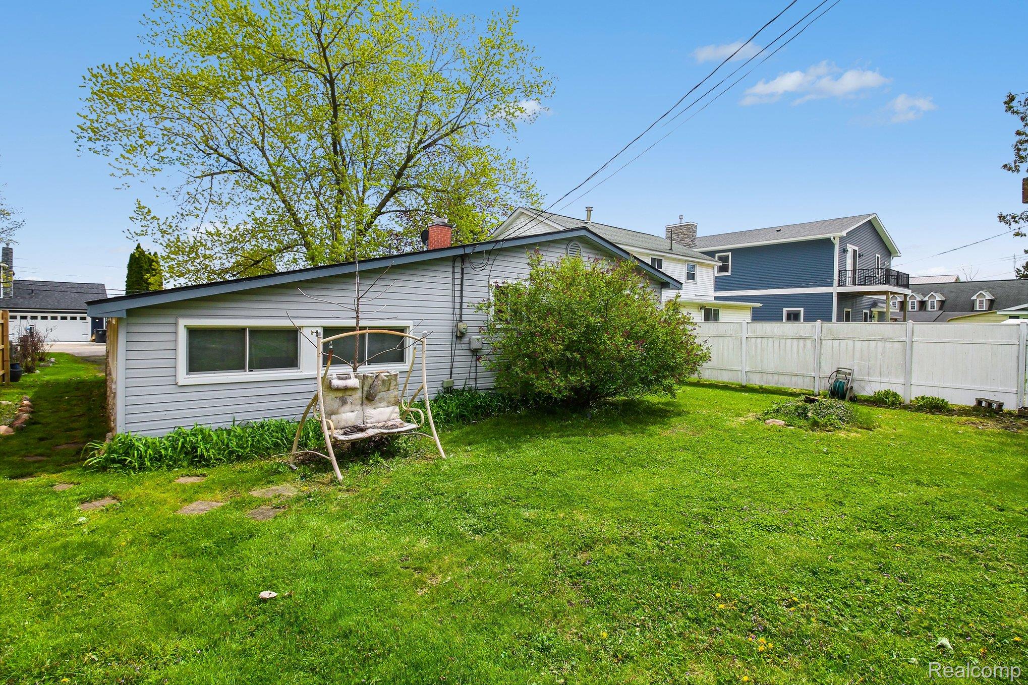 1210 Sunrise Park Street Property Photo 19